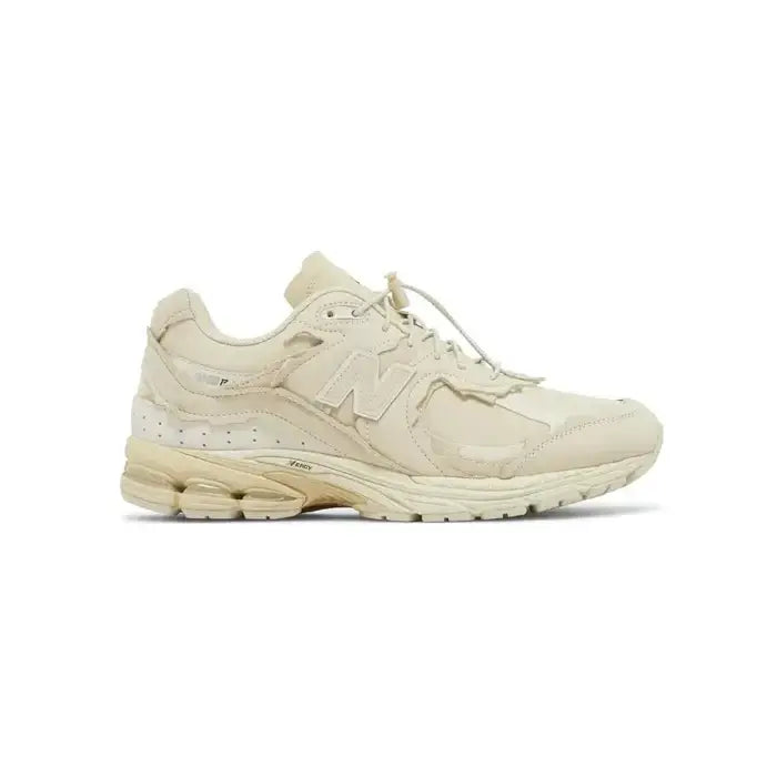 New Balance New Balance 2002R Pink Sand - Shoe size: UK 7 Sneakers | Shop From The Mirage