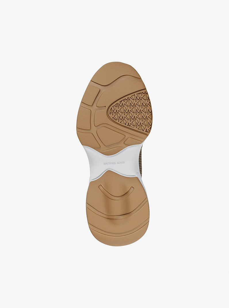 Zuma Mixed-Media Trainer
