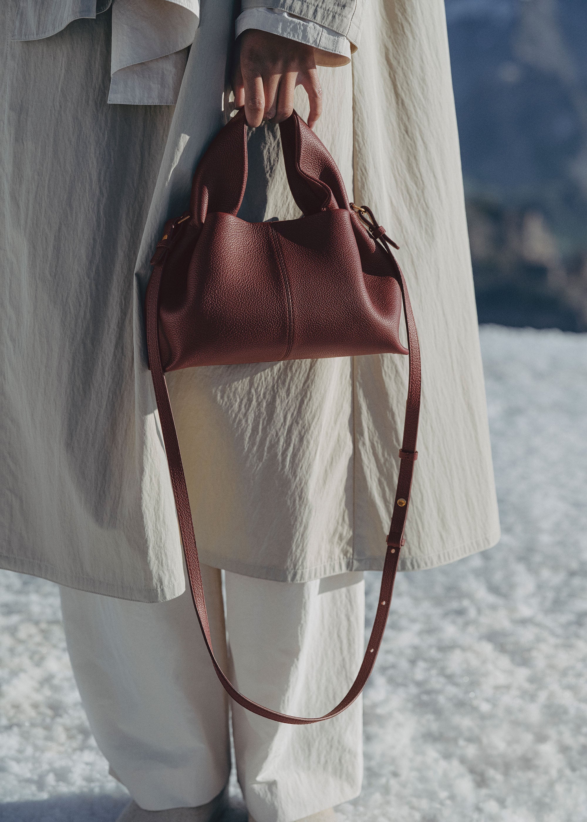 Numéro Neuf Mini - Textured Black Cherry