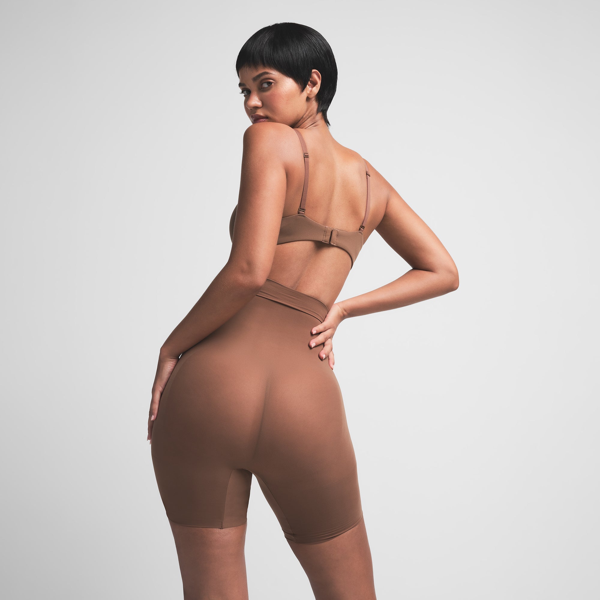 Sheer Seamless High-waisted Mid Thigh Short