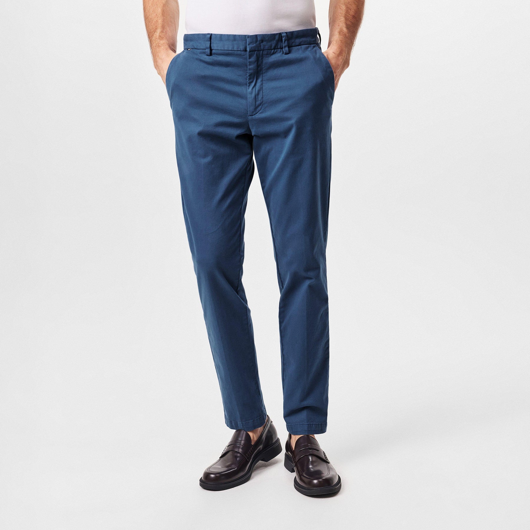 Kaiton Slim-Fit Chinos