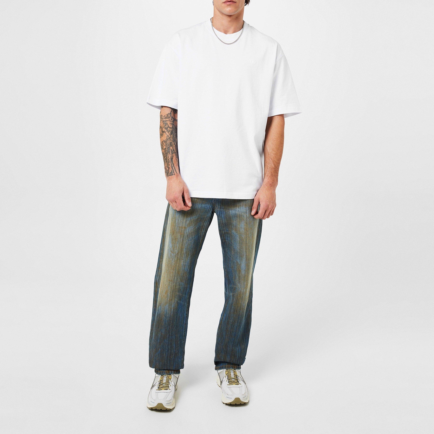 Maxi Oval D T-Shirt