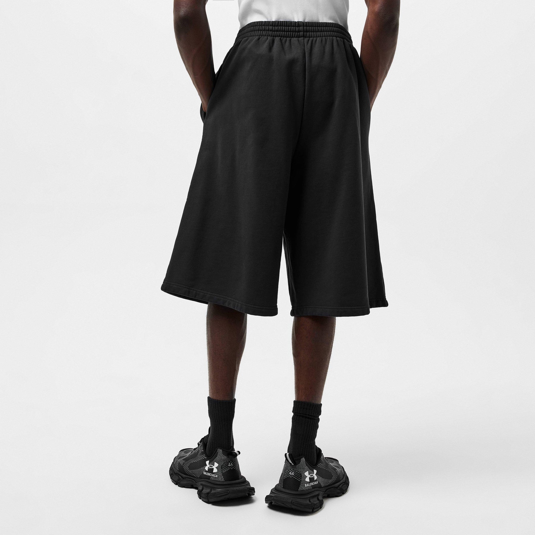 X Under Armour Large Shorts