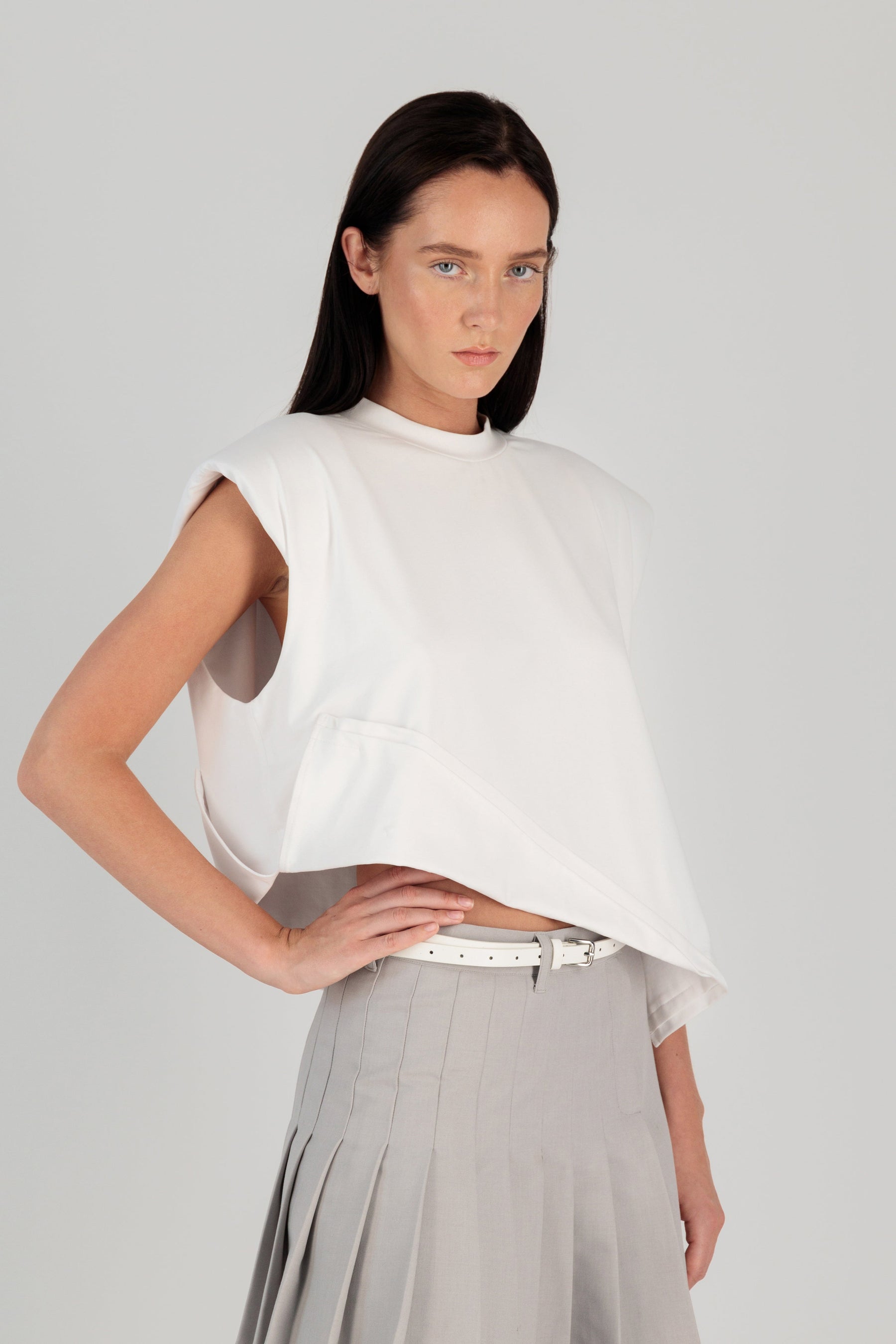 SLEEVELESS FOLD OVER TEE