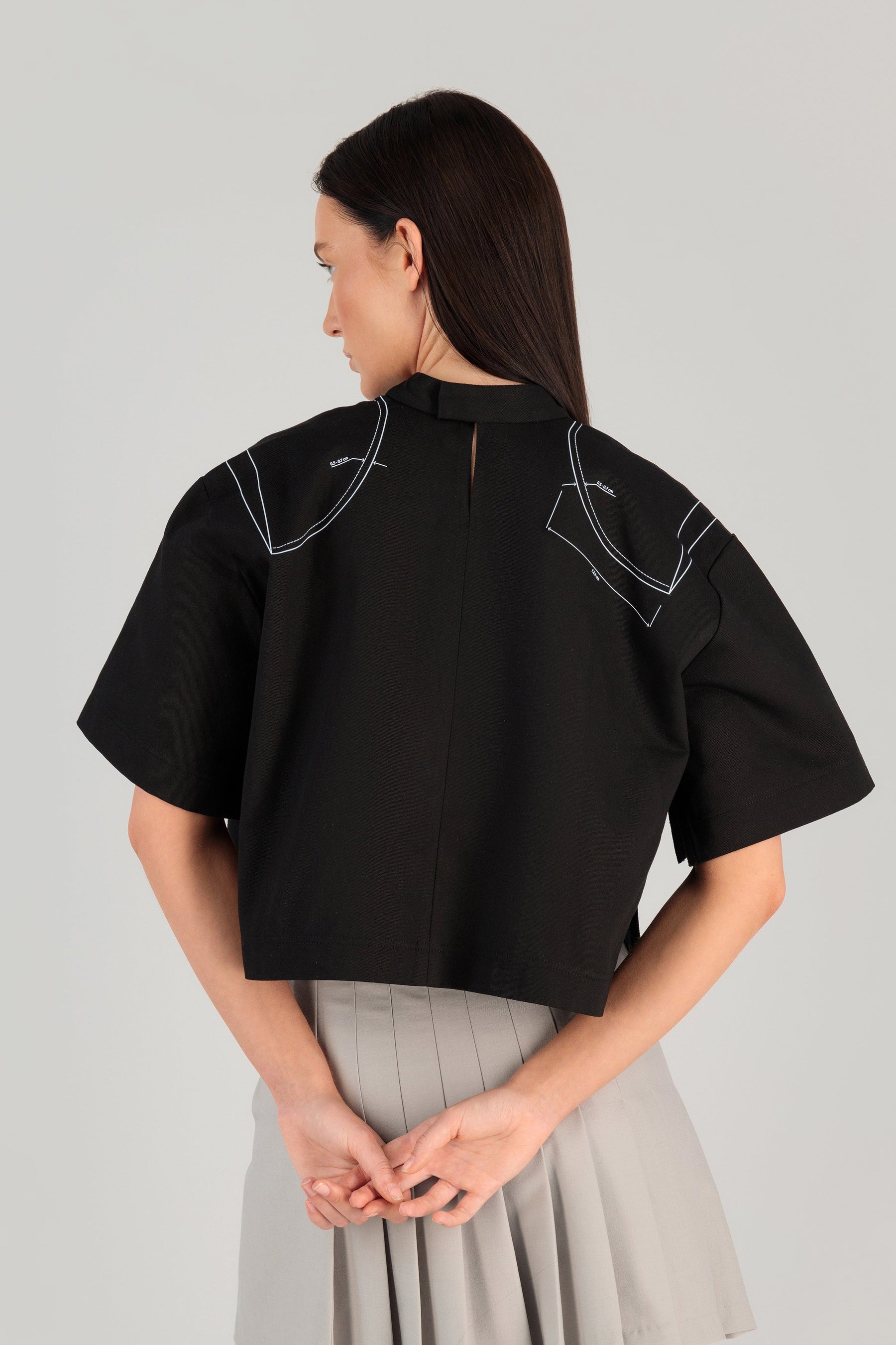 TWILL TEE W/ SHOULDER PAD PRINT