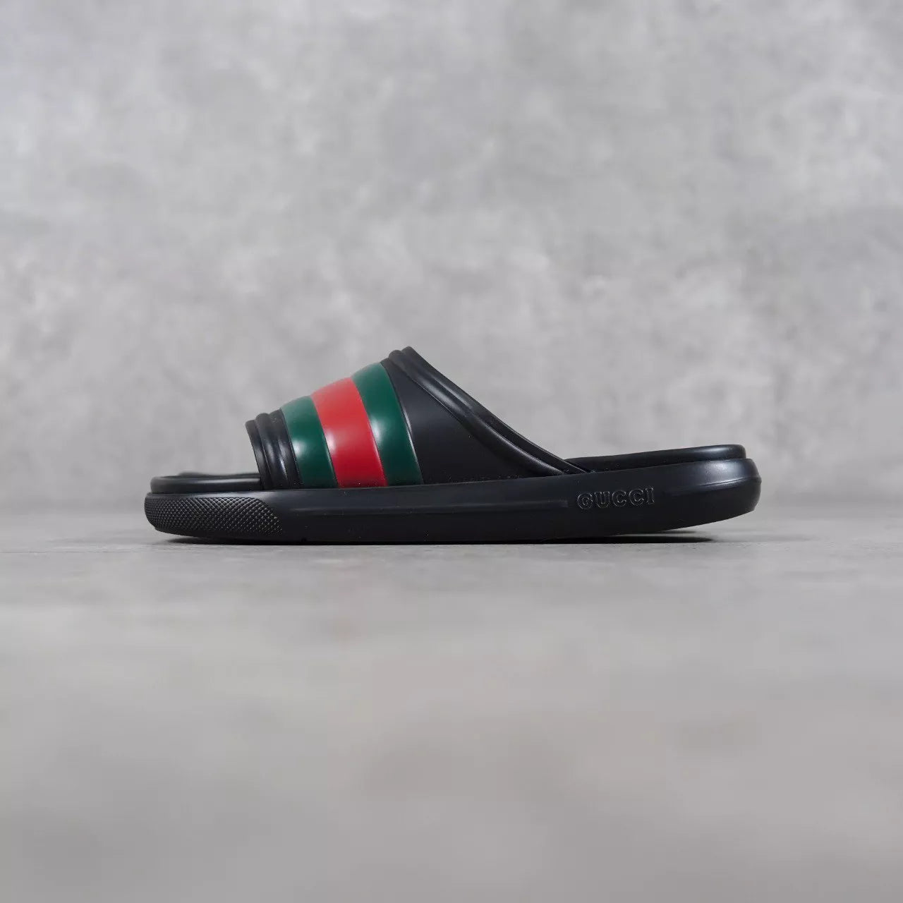 Sandal GUCCI ACE STRIPE RED GREEN BLACK RUBBER SLIDE 100% ORIGINAL