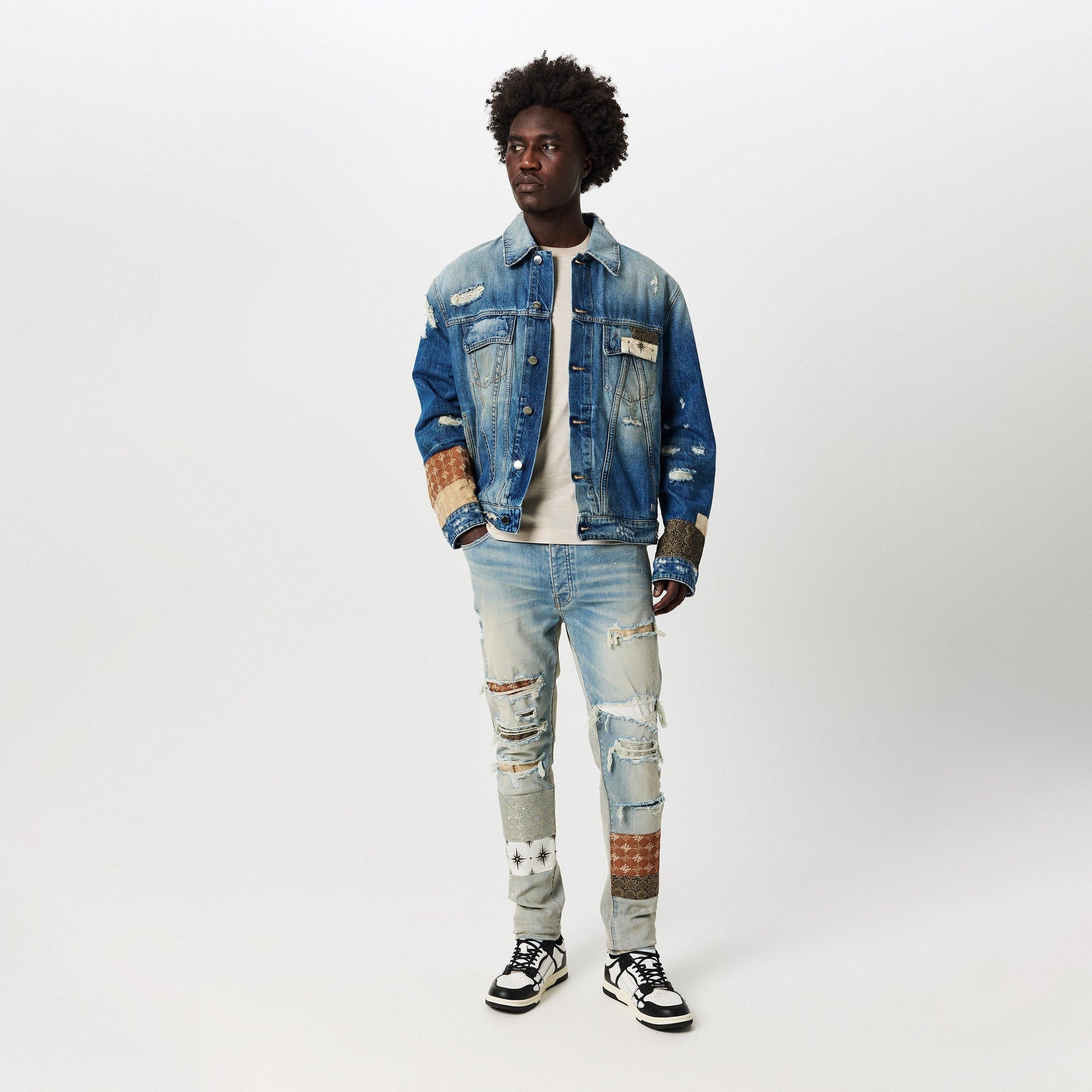 Distressed Skinny Jeans