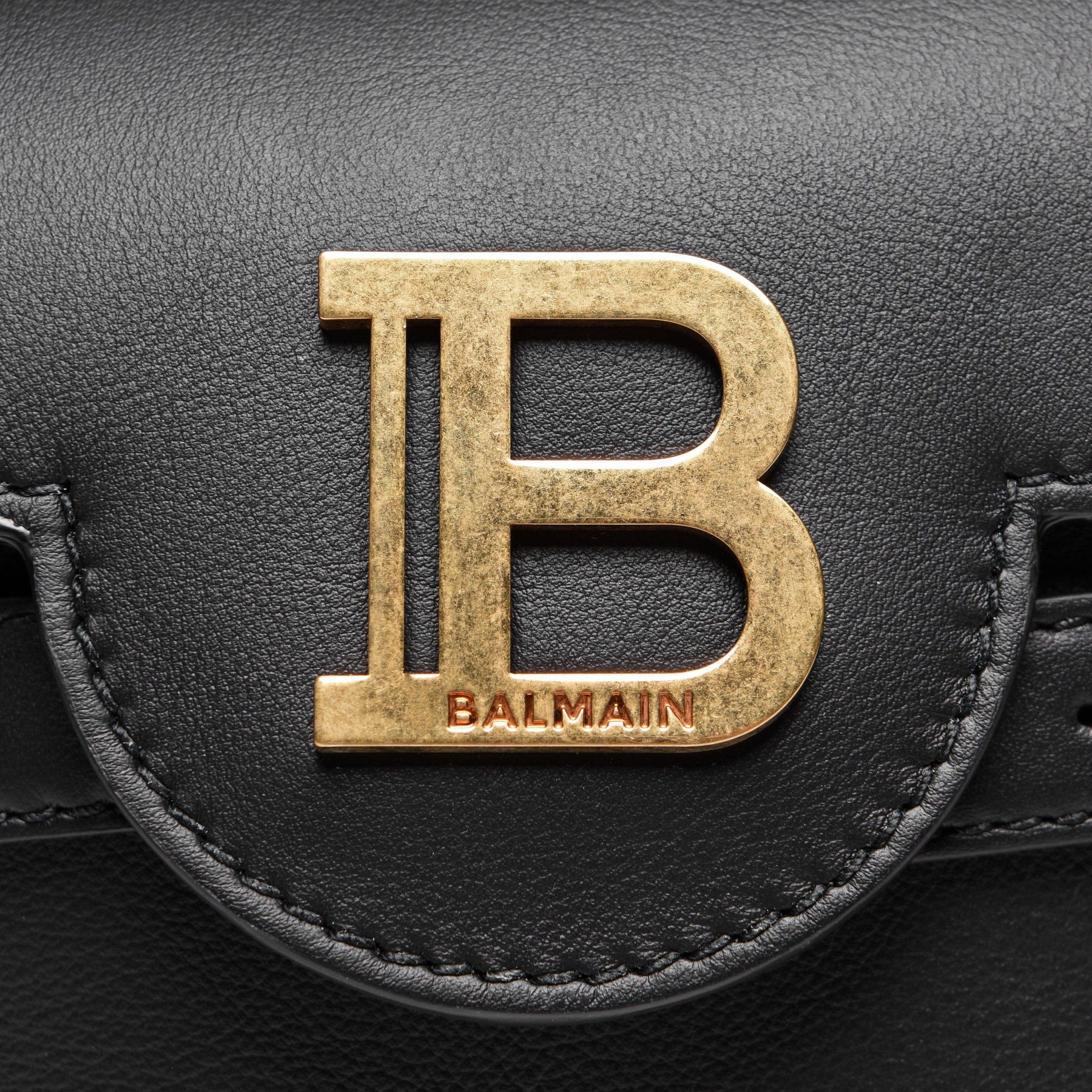 B Buzz 23 Calf Handbag