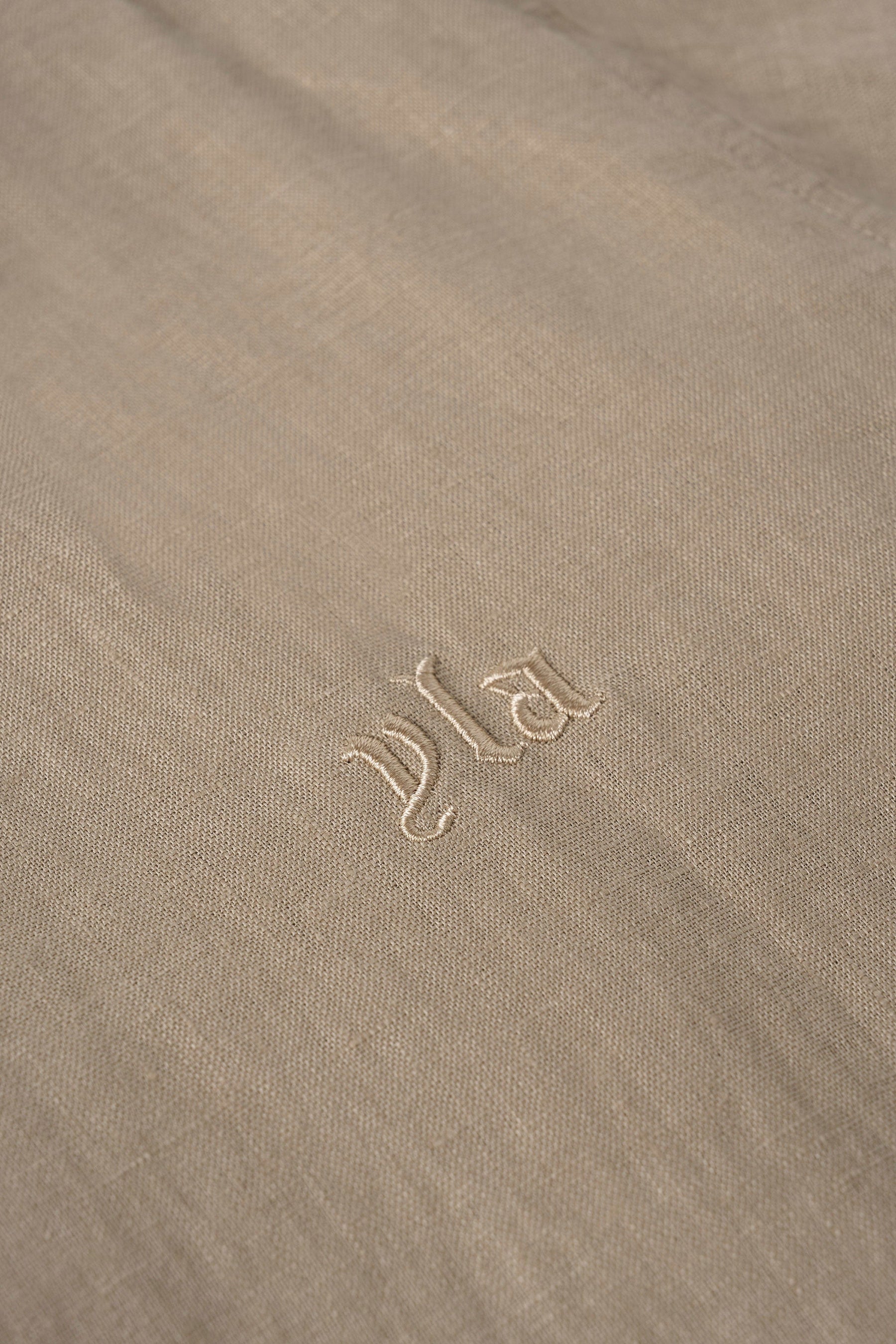 825 - Simply Linen Shirts