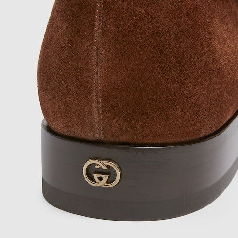 Men's boot with buckle