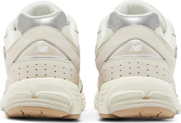 New Balance 2002 Sneakers 'Beige'