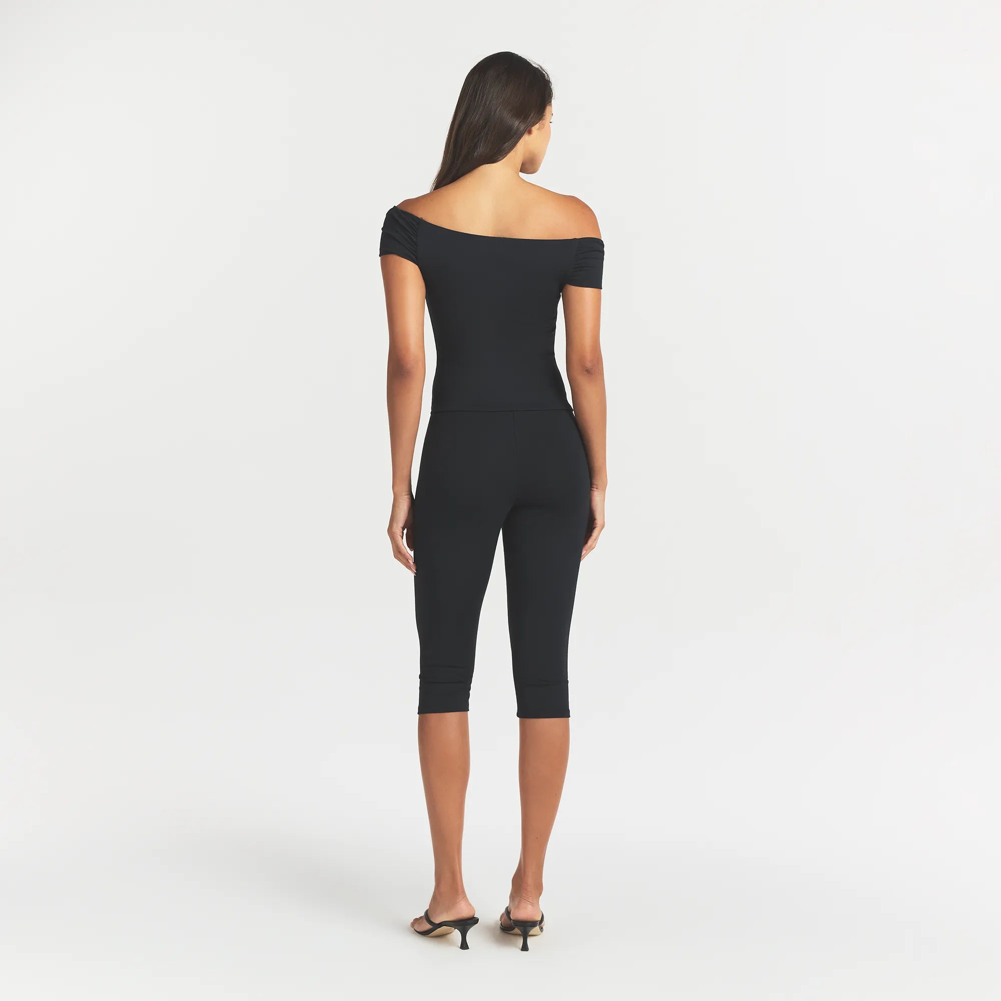 Smooth Layers High-waisted Capri