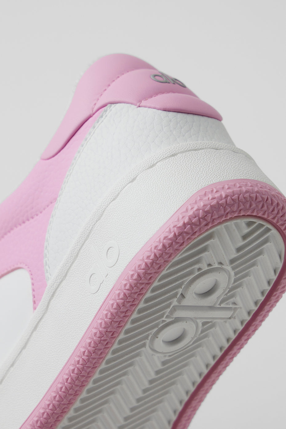 ALO Recovery Mode Sneaker — Part 1