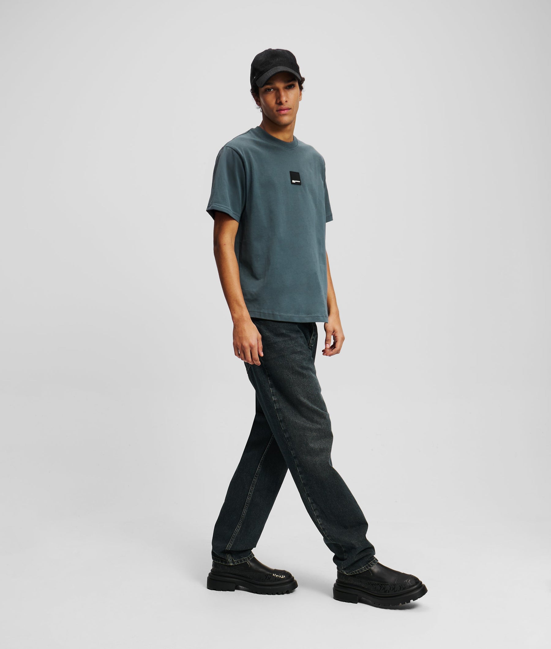 CURVED HEM T-SHIRT