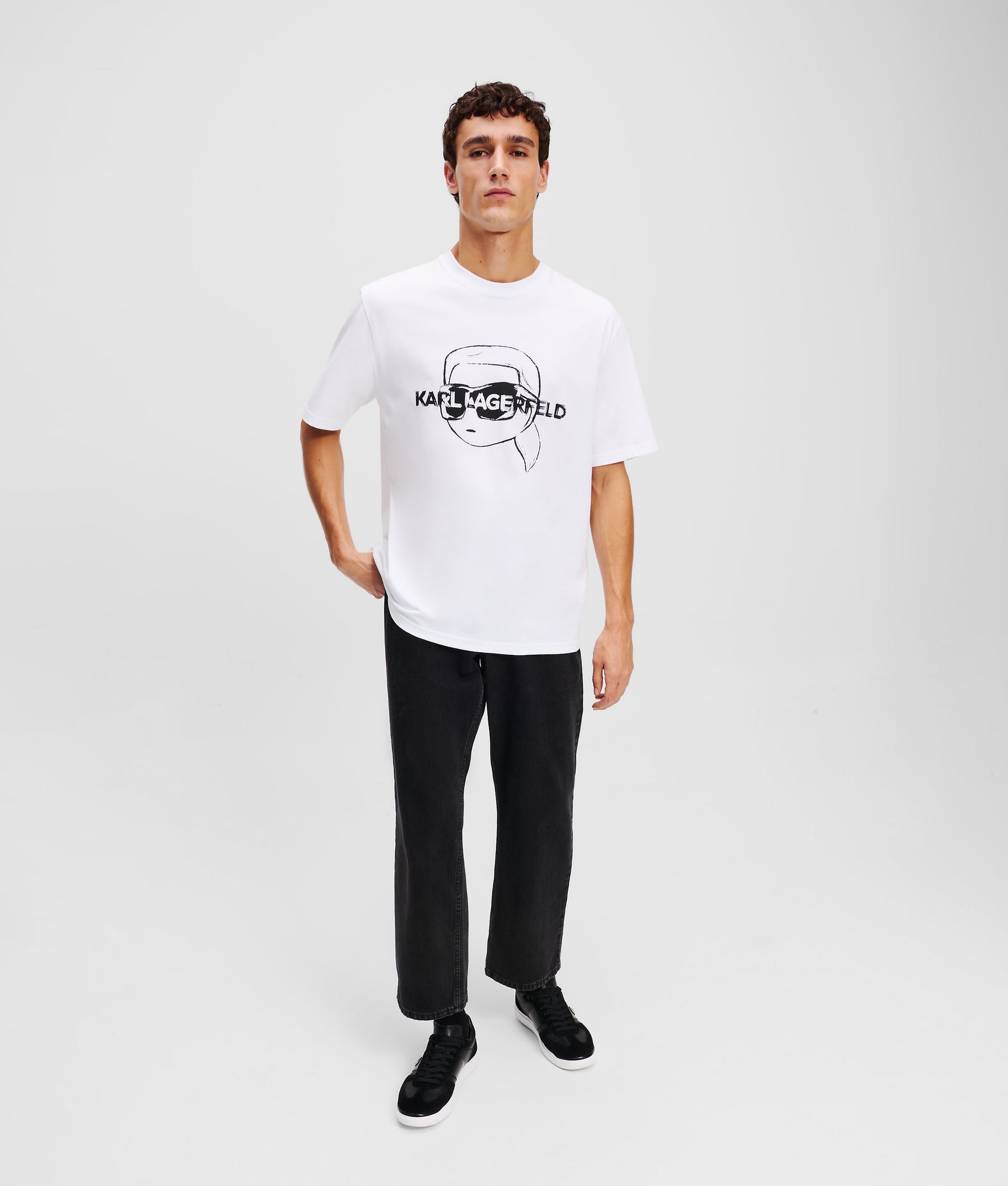 IKON GRAPHIC T-SHIRT