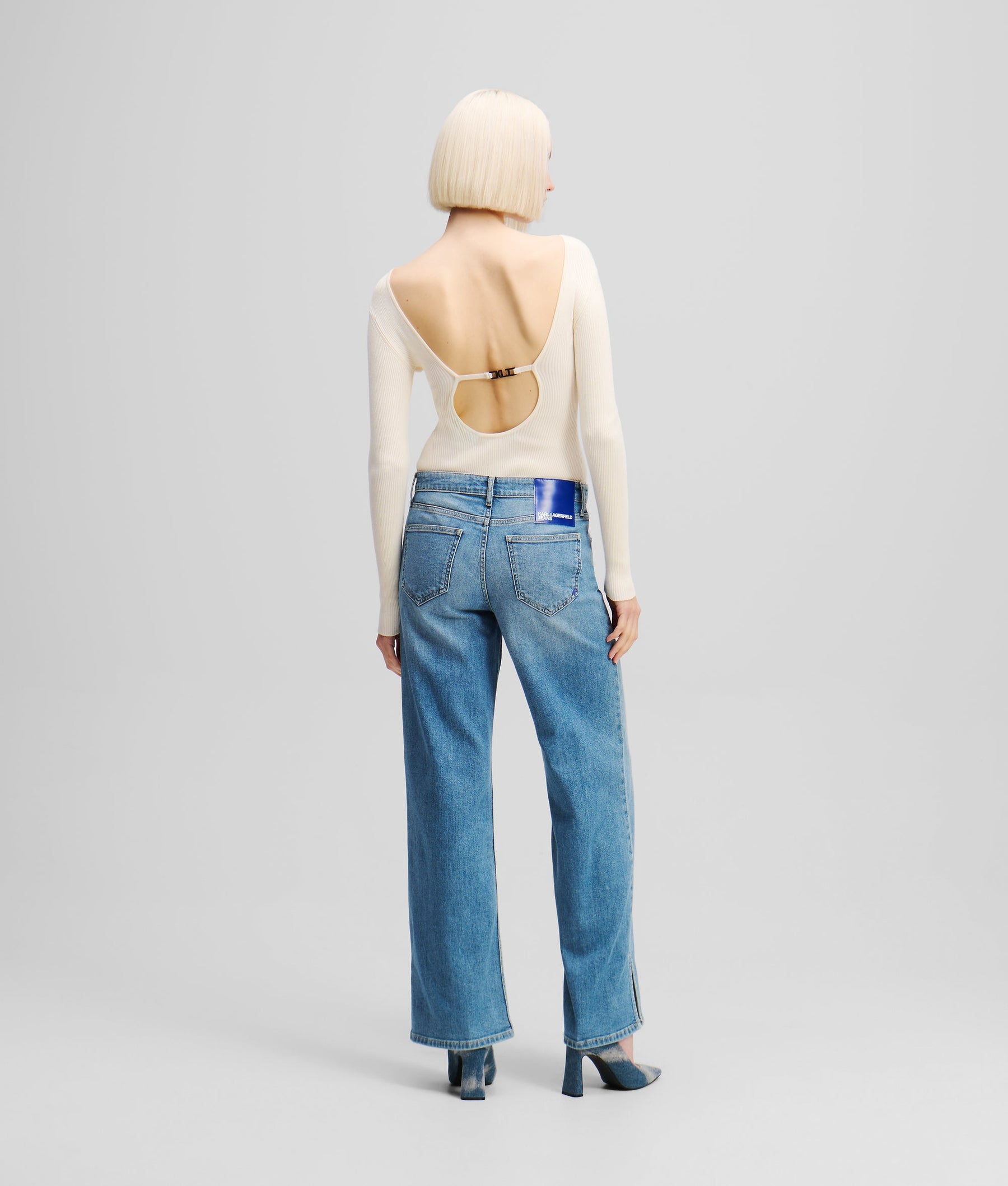MID-RISE RELAXED JEANS WITH SPLIT HEM