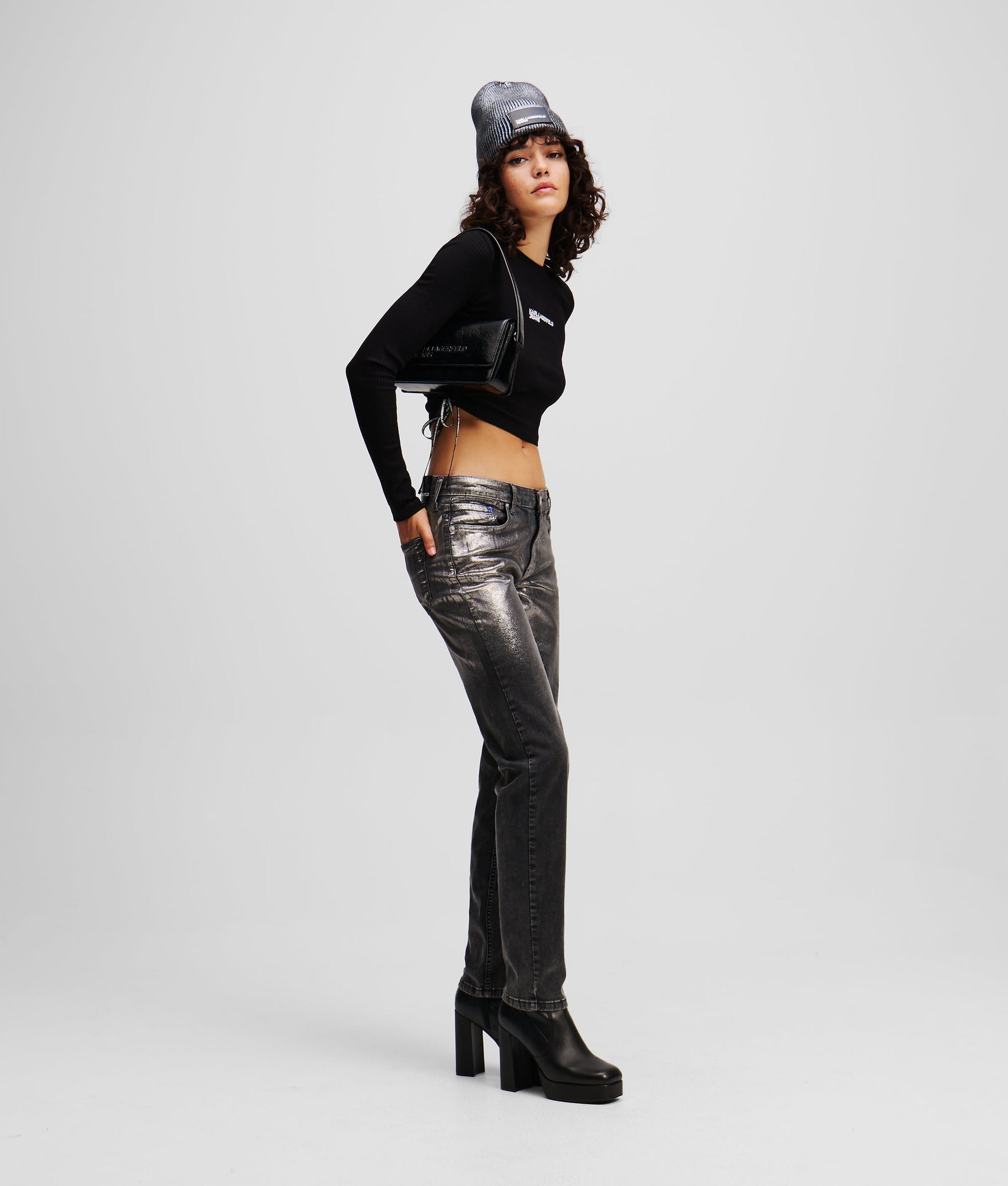 COATED MID-RISE SLIM JEANS