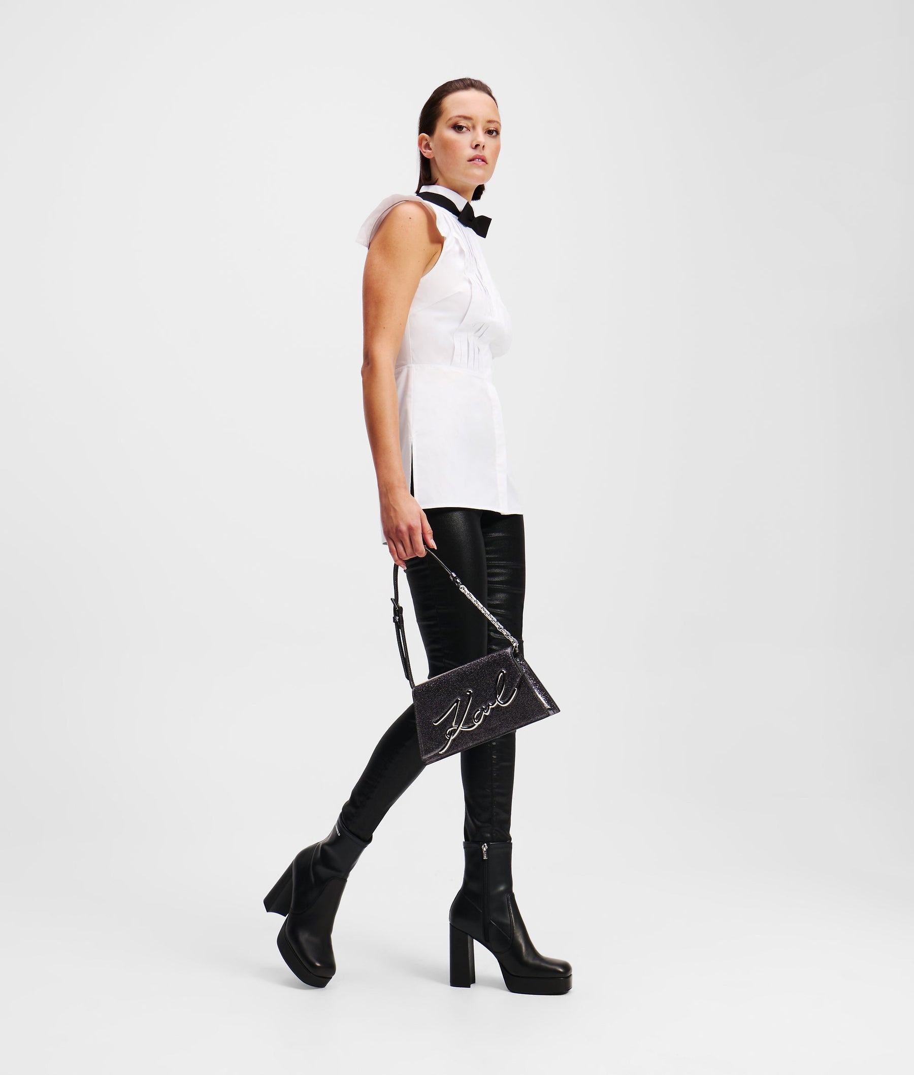 SLEEVELESS BOW TIE BLOUSE