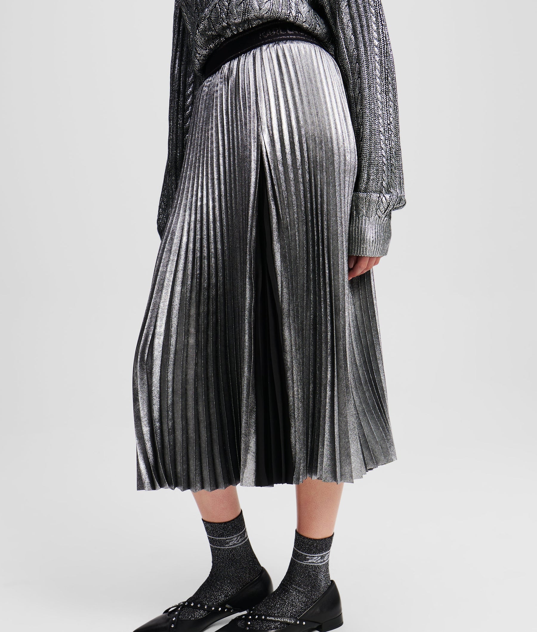 METALLIC PLEATED SKIRT