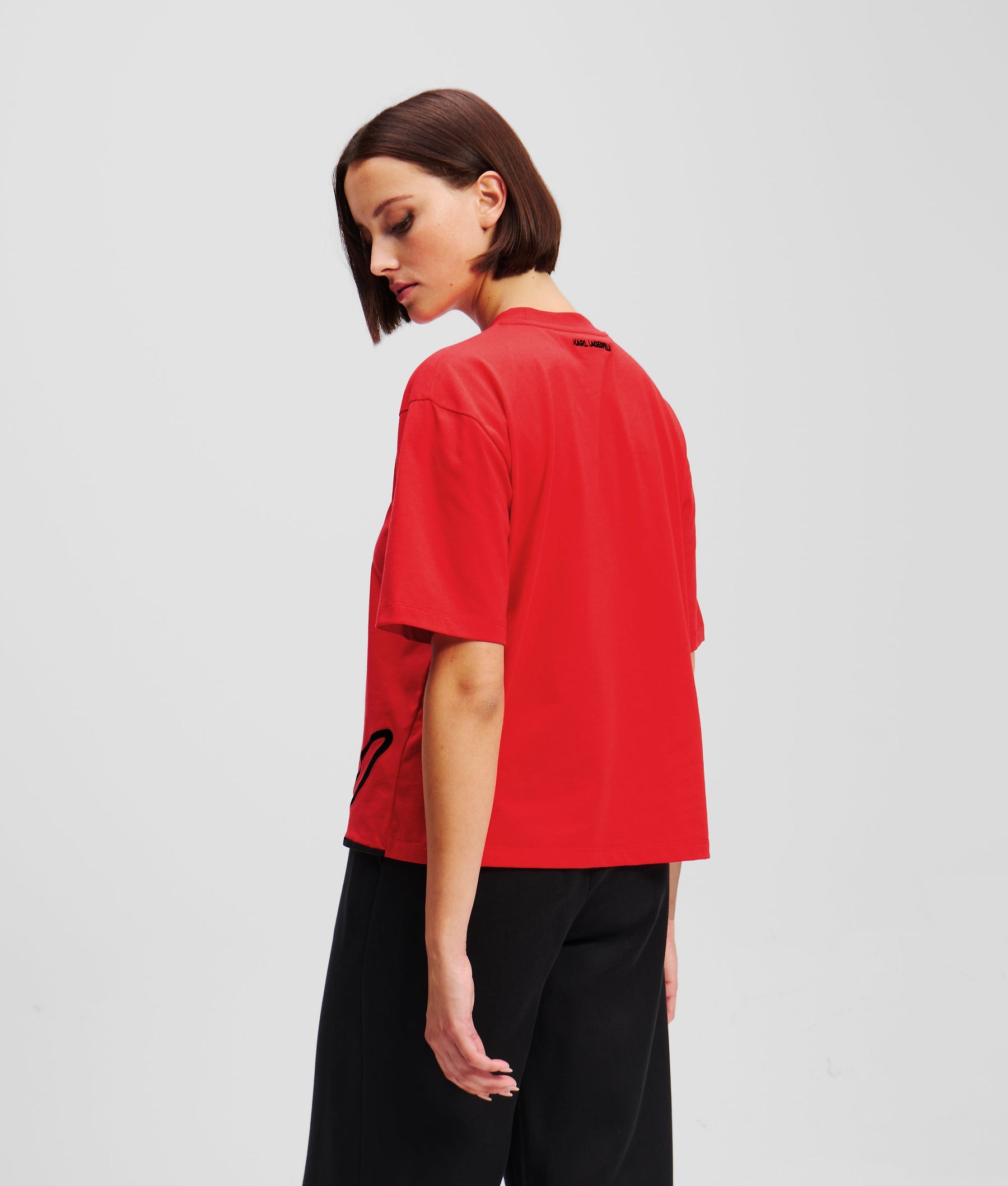 SIGNATURE HEM T-SHIRT