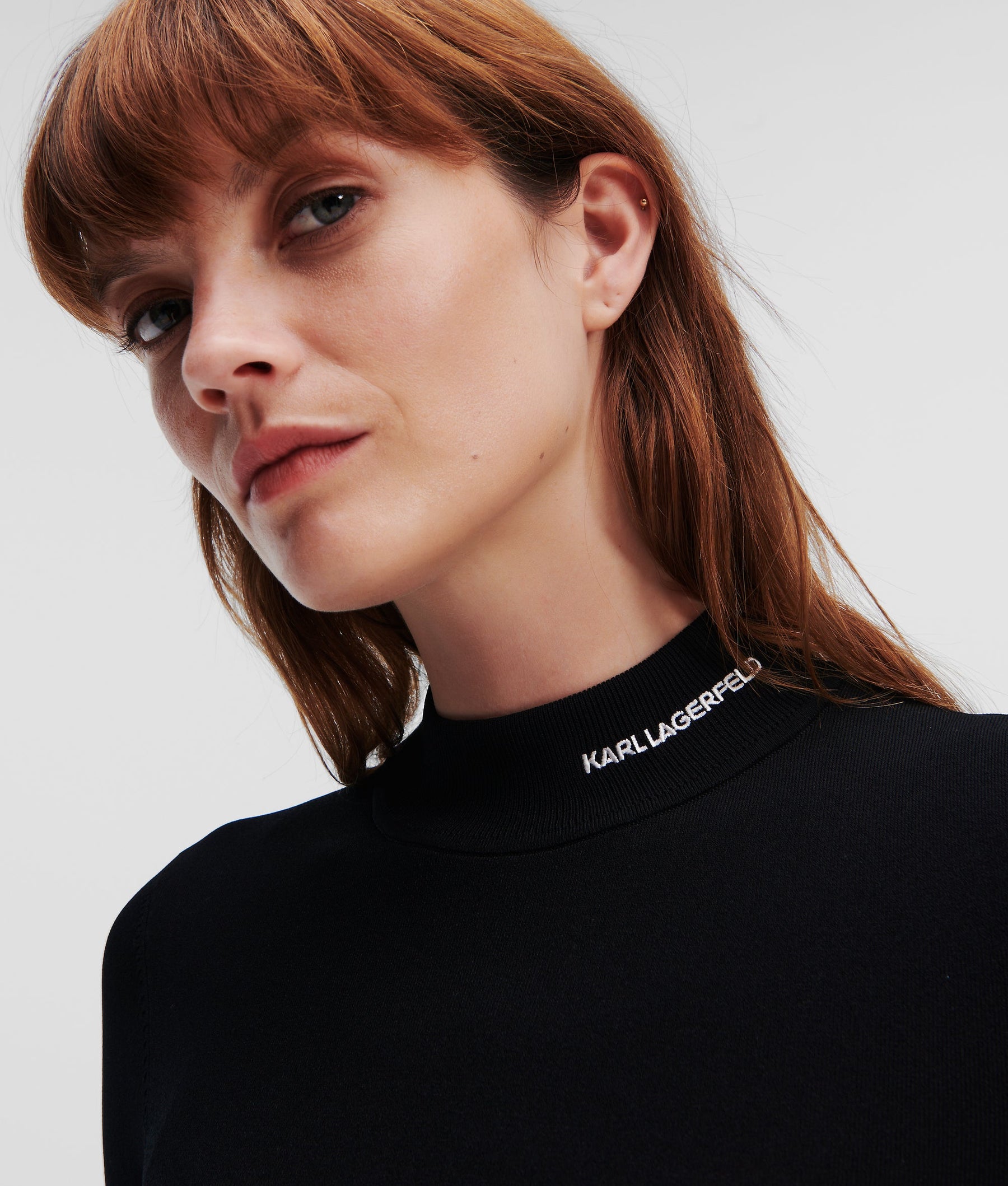 LOGO TURTLE-NECK JUMPER