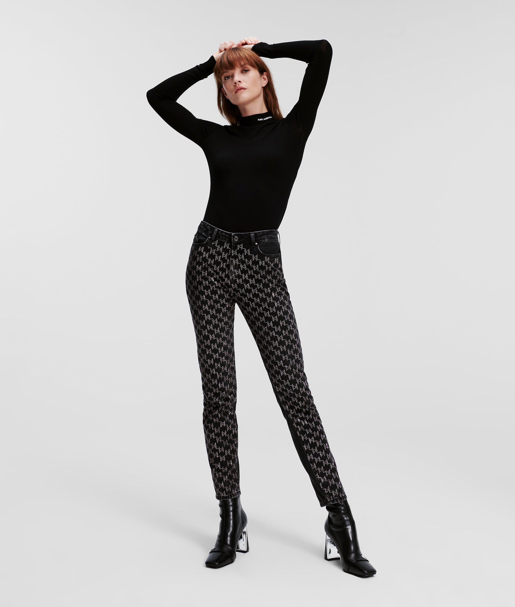 LOGO TURTLE-NECK JUMPER