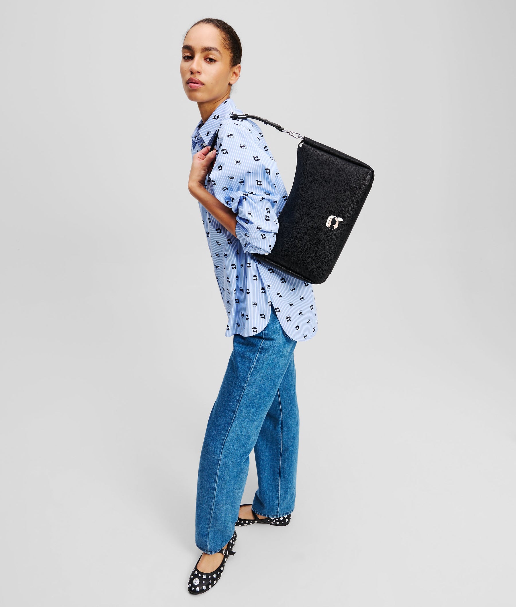 IKON PEBBLE SHOULDER BAG