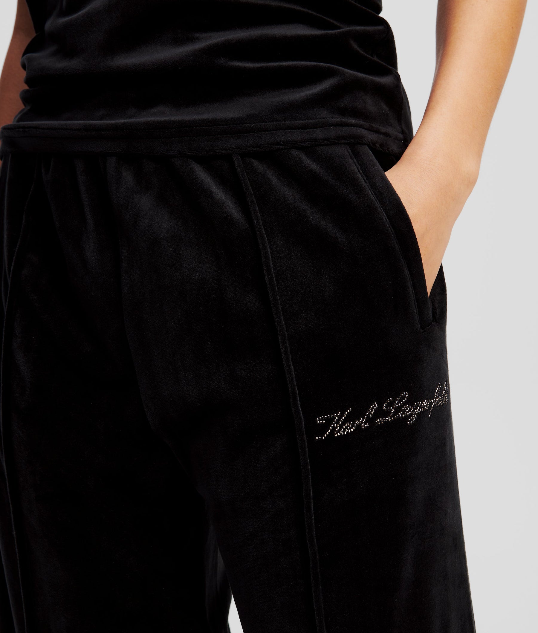 HOTEL KARL VELOUR JOGGERS