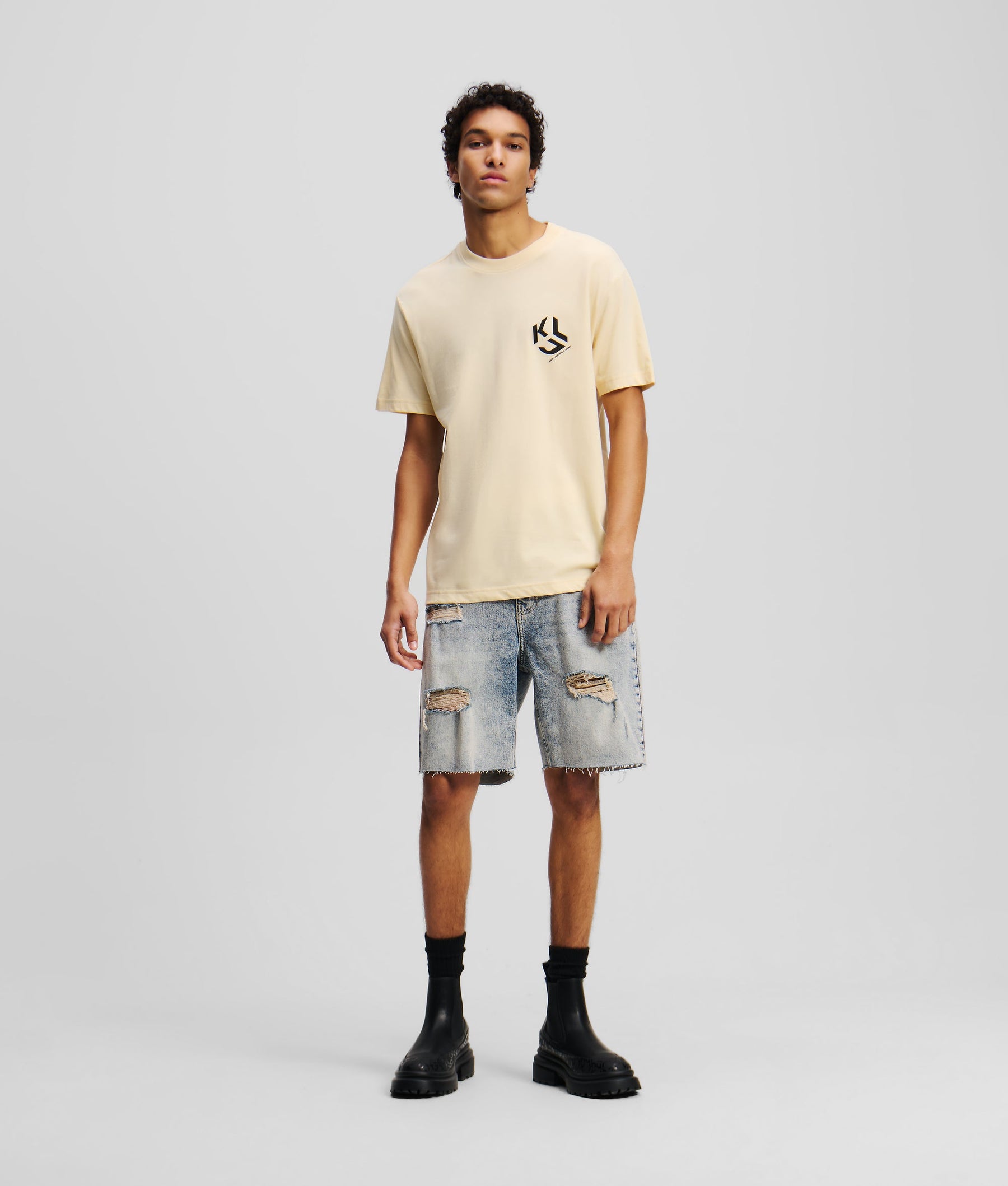 MONOGRAM T-SHIRT