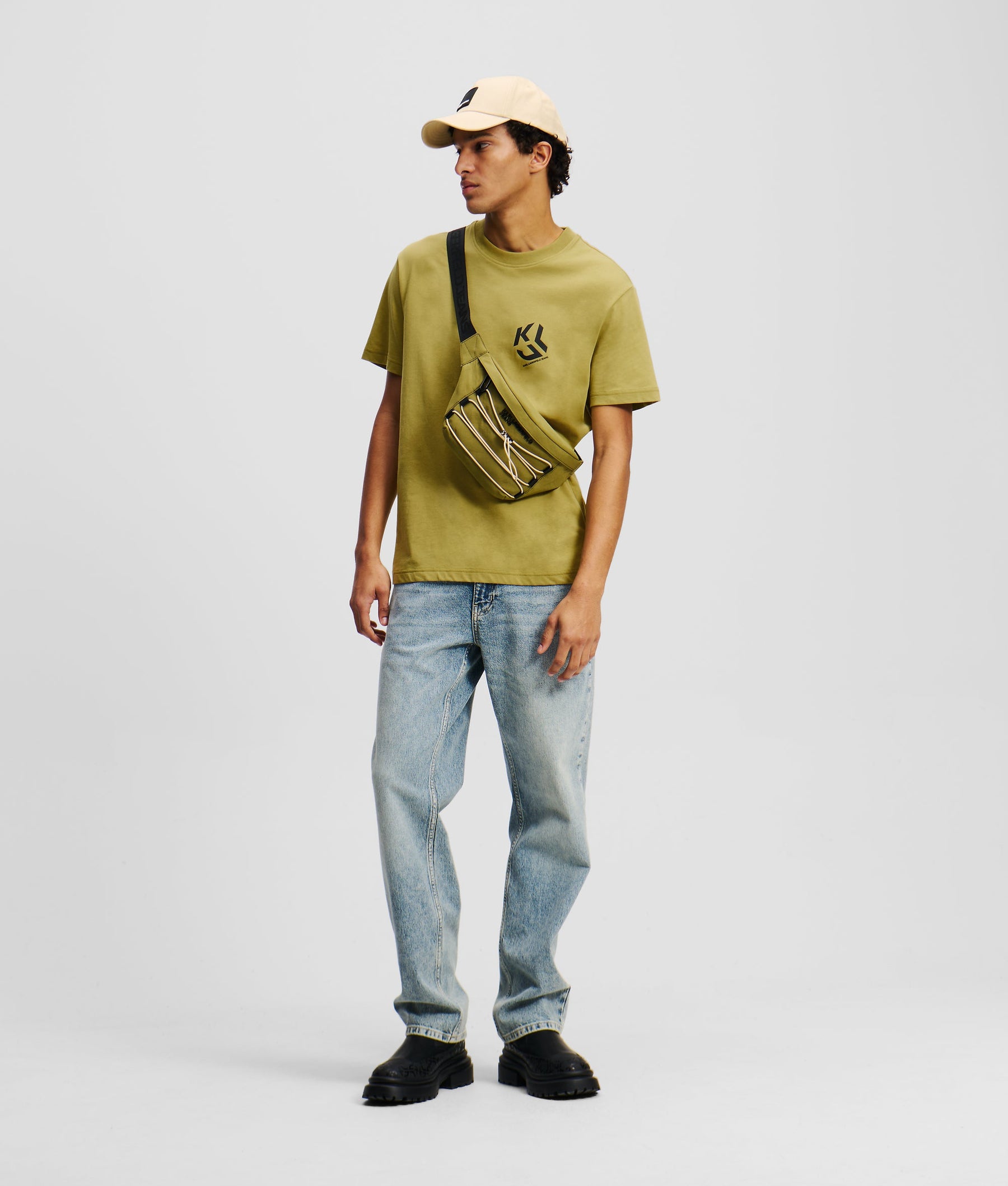 MONOGRAM T-SHIRT