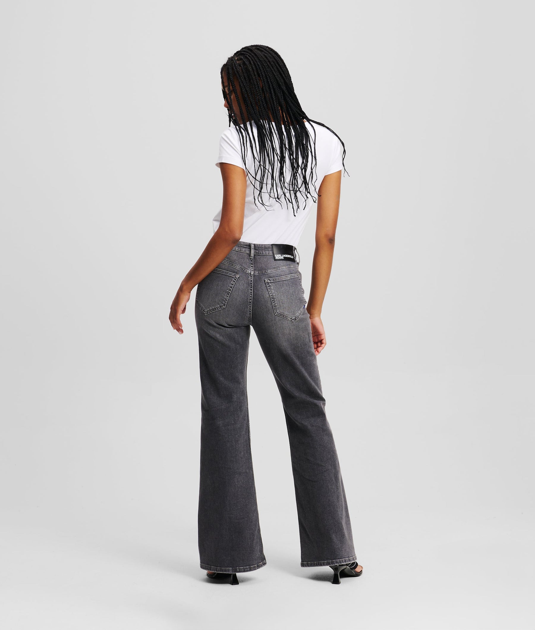 HIGH-RISE BUTTON-FLY FLARED JEANS
