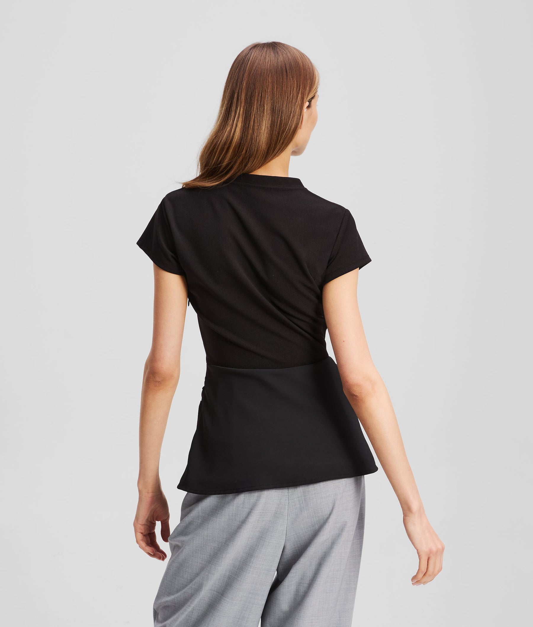 FABRIC MIX V-NECK TOP