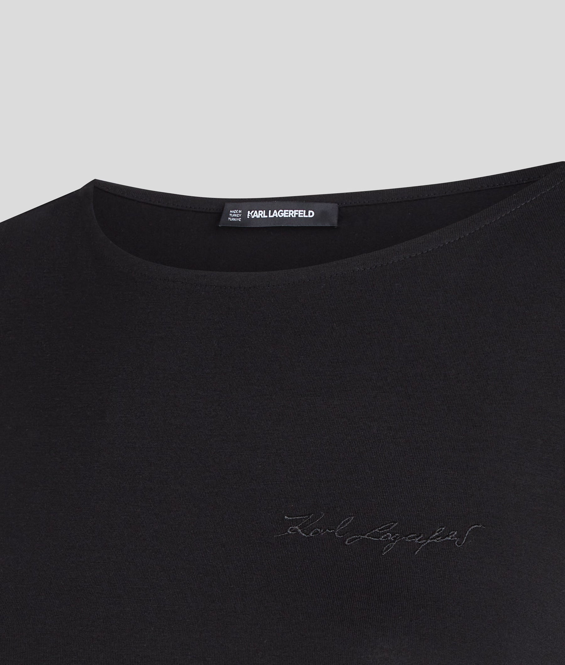 SIGNATURE BOAT NECK RUCHED TOP