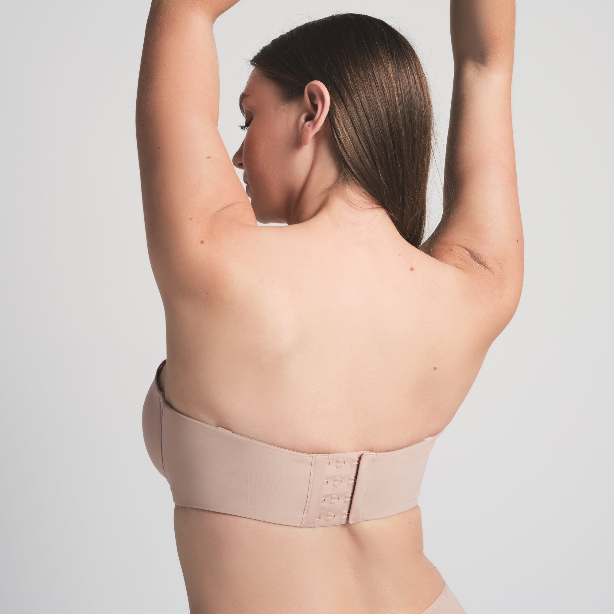Fits Everybody Strapless Bra — Part 1