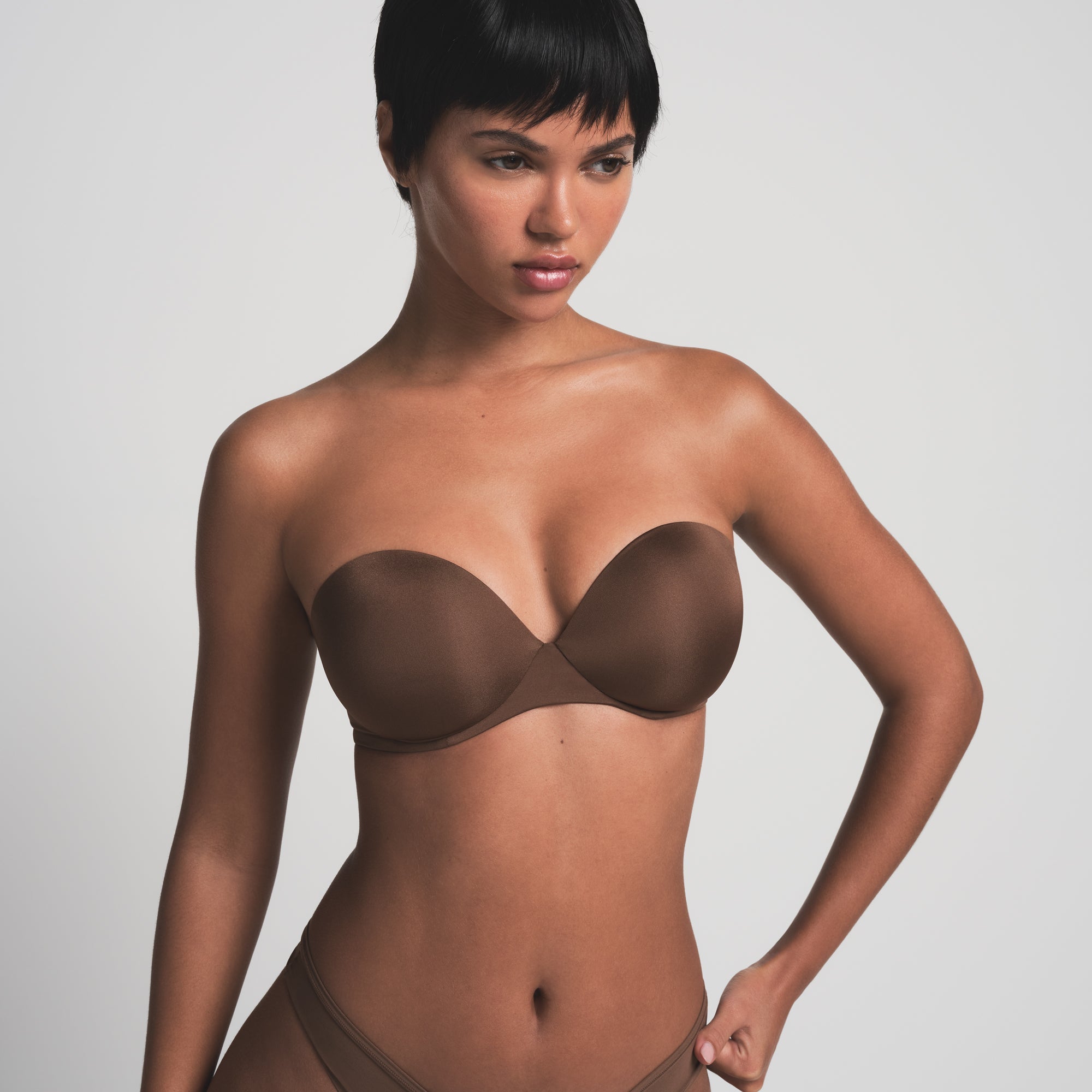Skims Ultimate Strapless Push-up Bra — Part 1