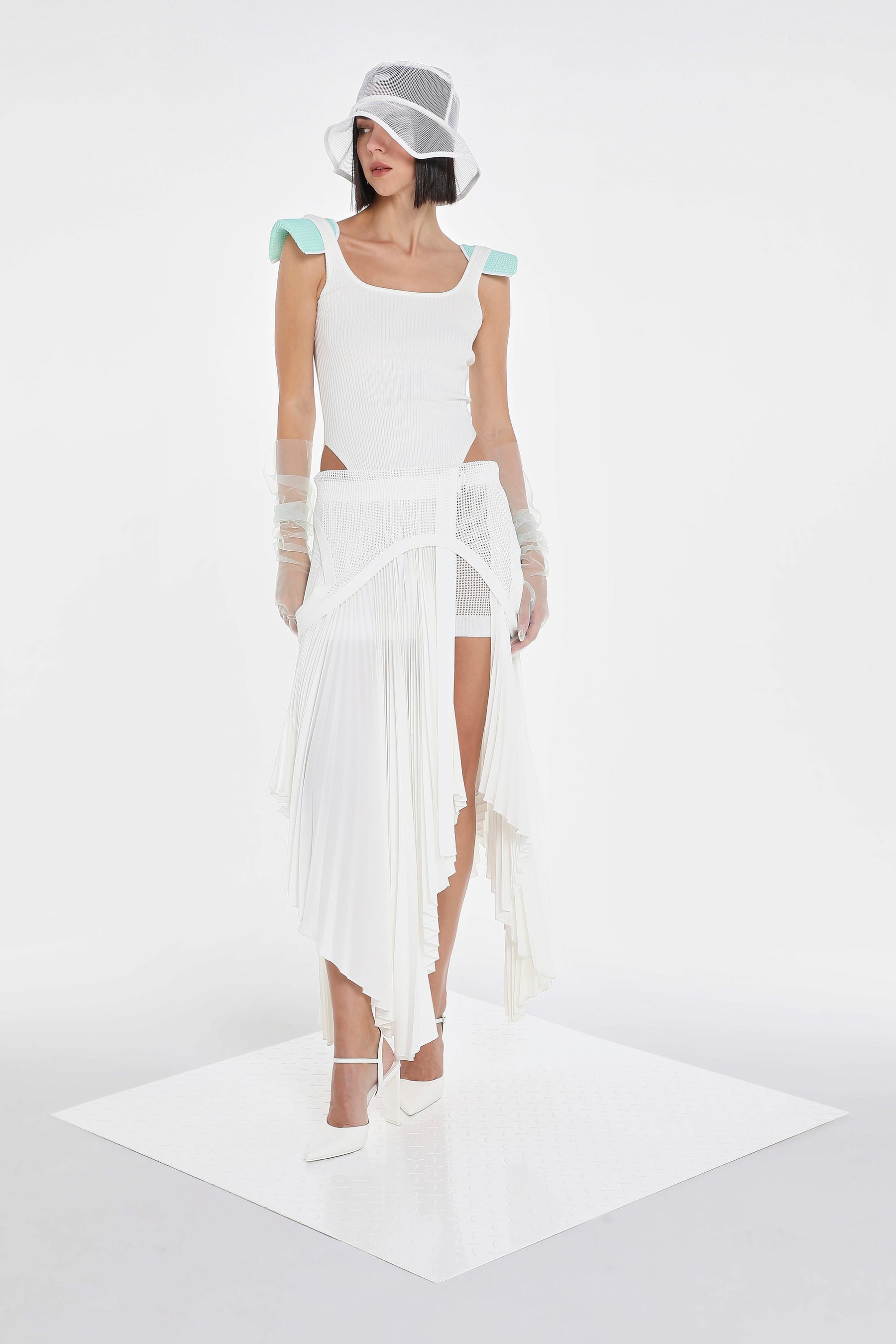 KNIT TANK W/ SHOULDER PADS