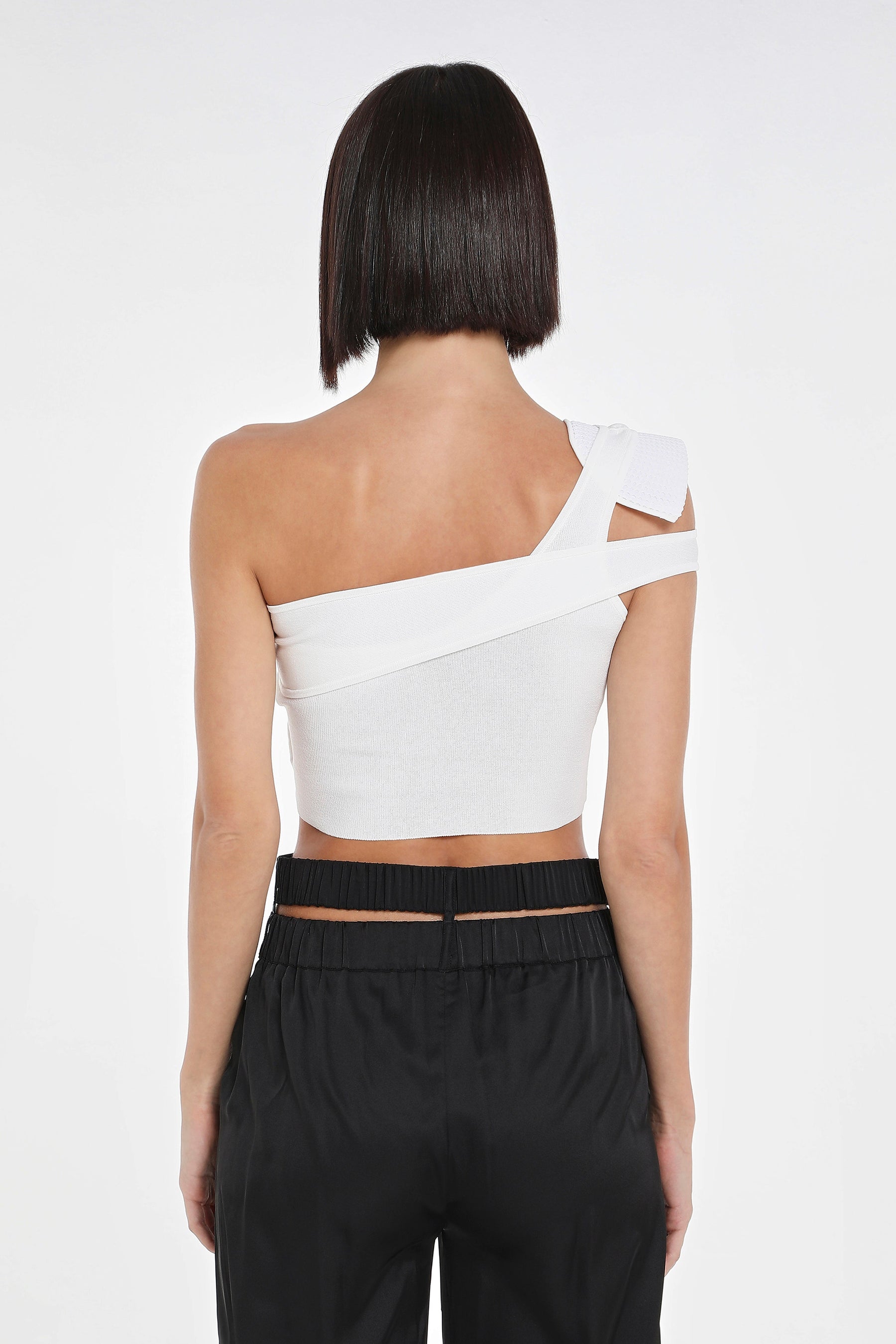 CROSSOVER ONE SHOULDER TOP W/ SHOULDER PAD