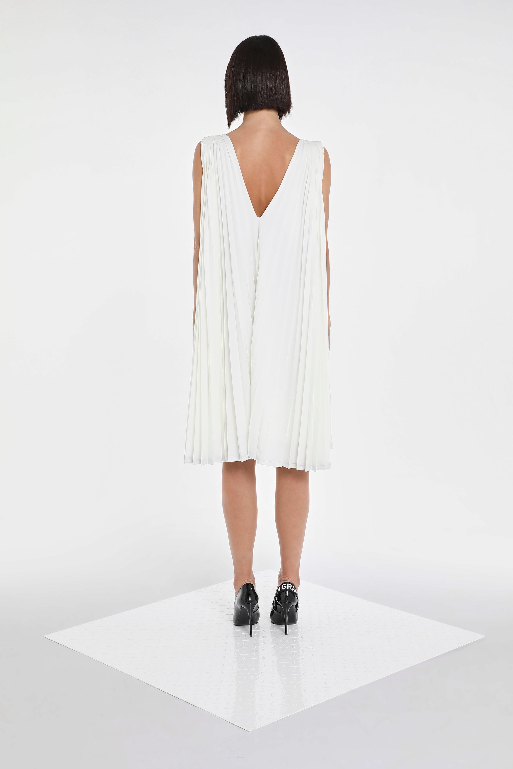 PLEATED DRESS W/ BRA LINES