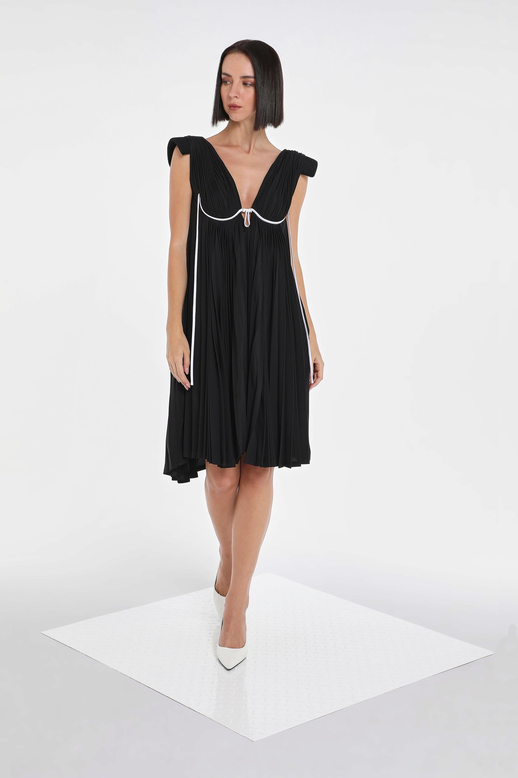 PLEATED DRESS W/ BRA LINES
