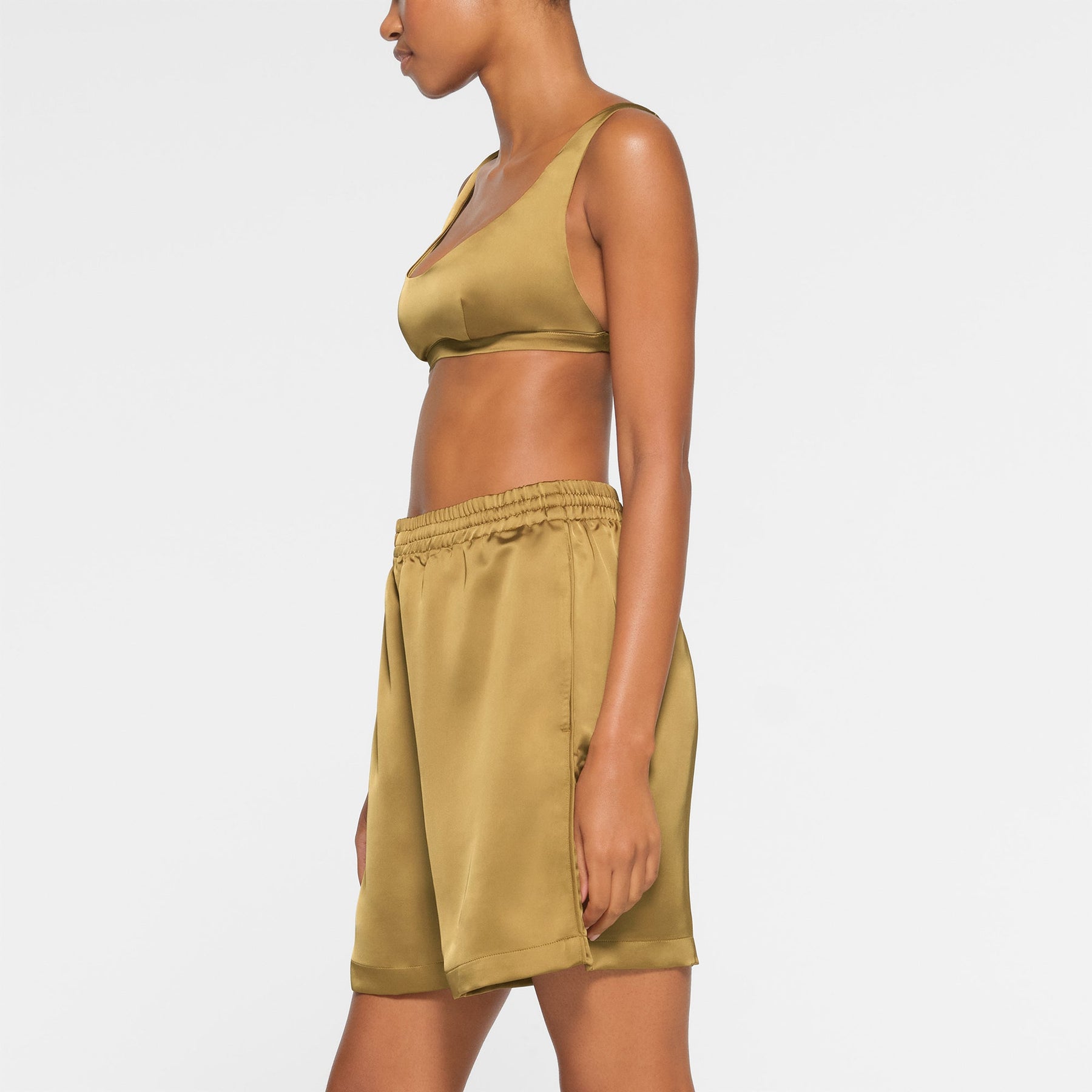 SKIMS SPORTY SATIN LOOSE SHORT | PYRITE