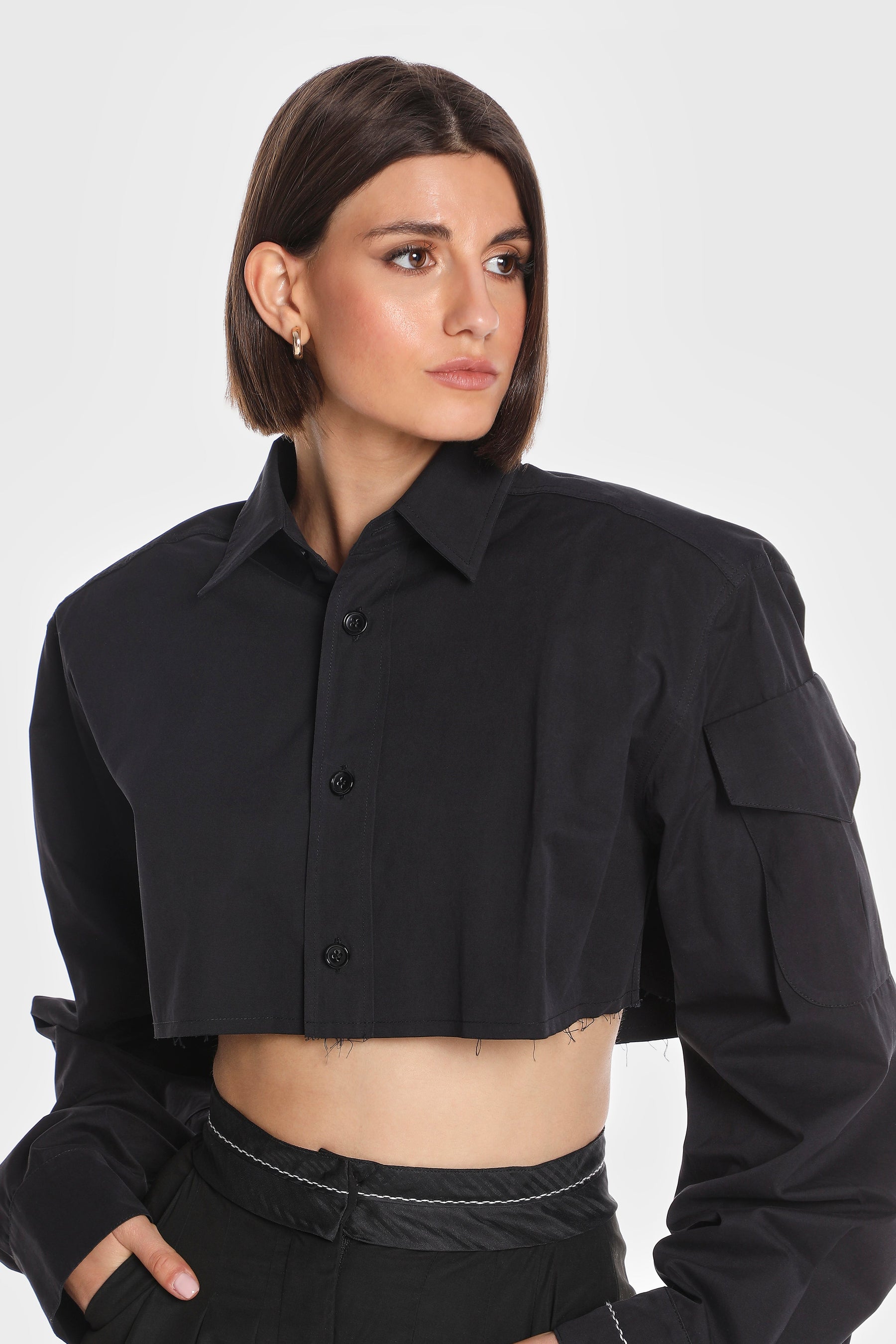 BOXY CROP SHIRT