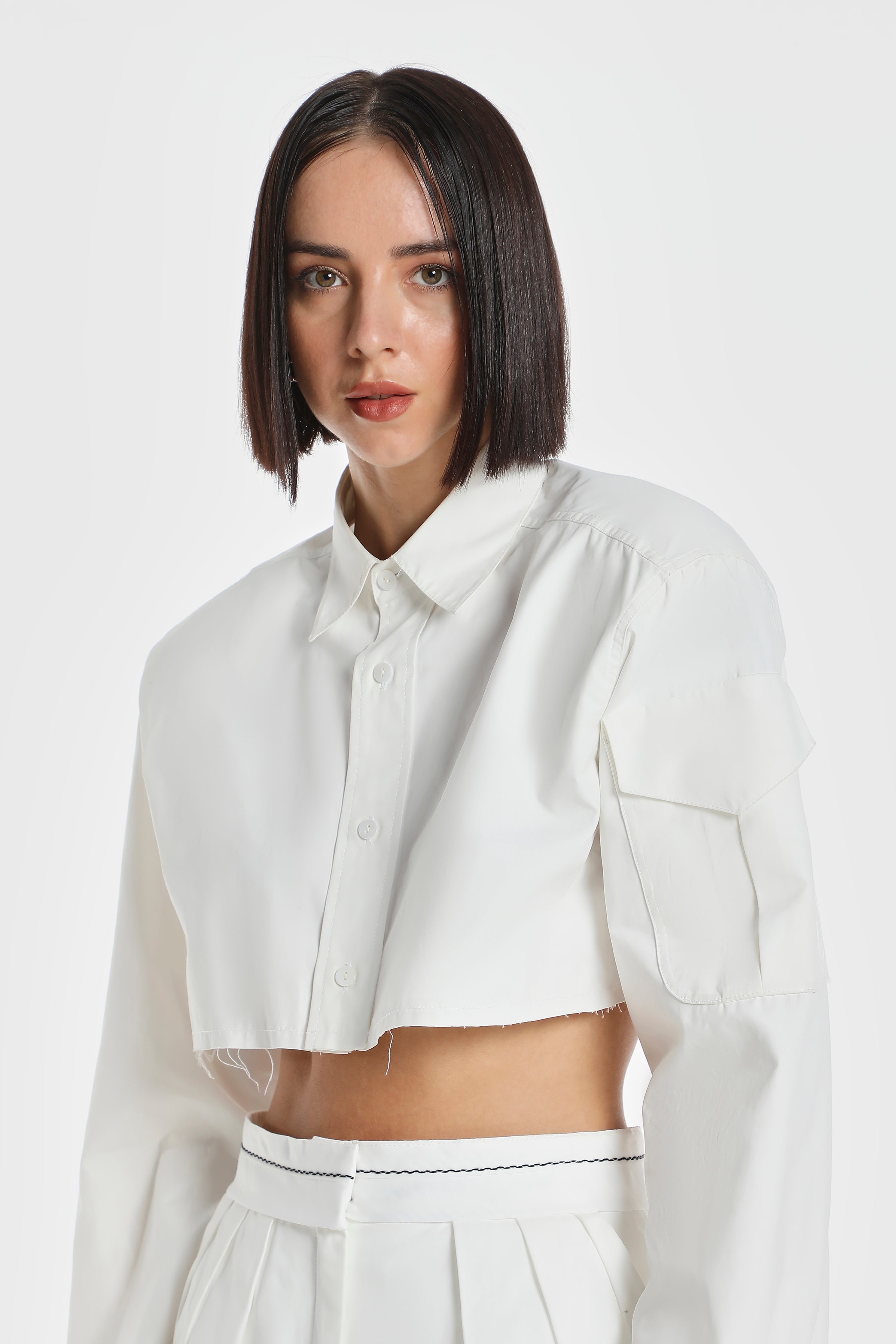 BOXY CROP SHIRT