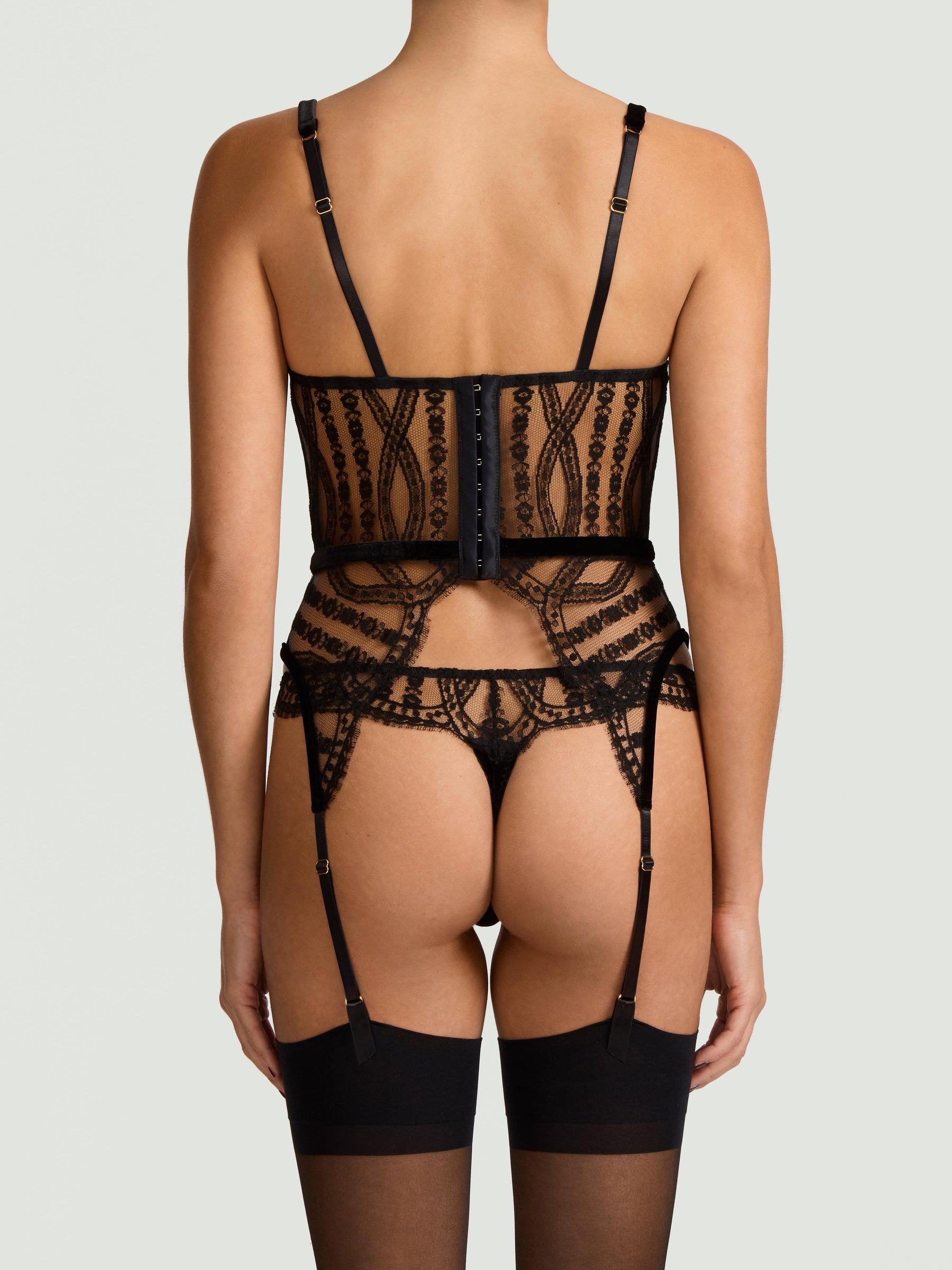 Coco de Mer Kiana Basque