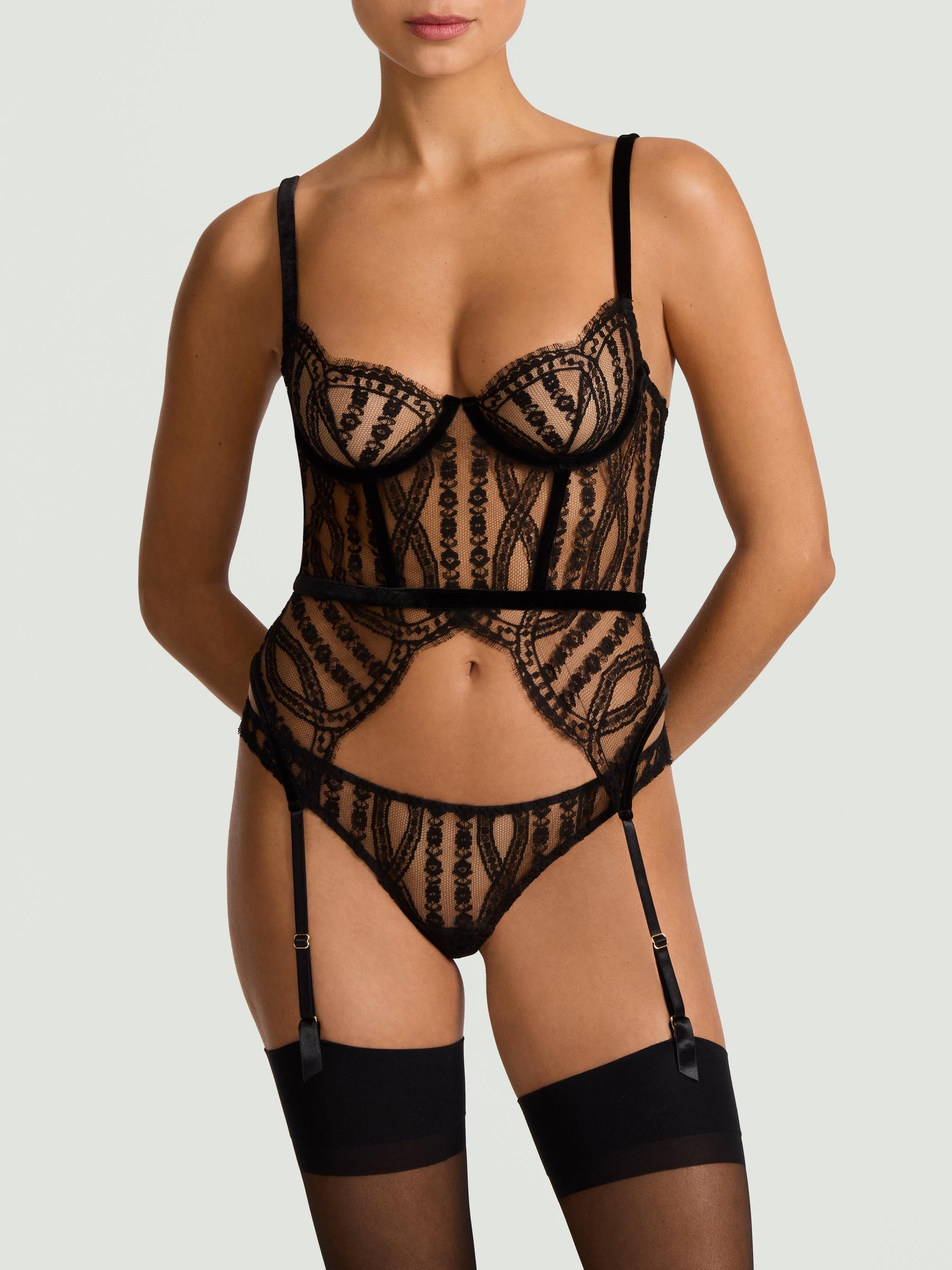 Coco de Mer Kiana Basque
