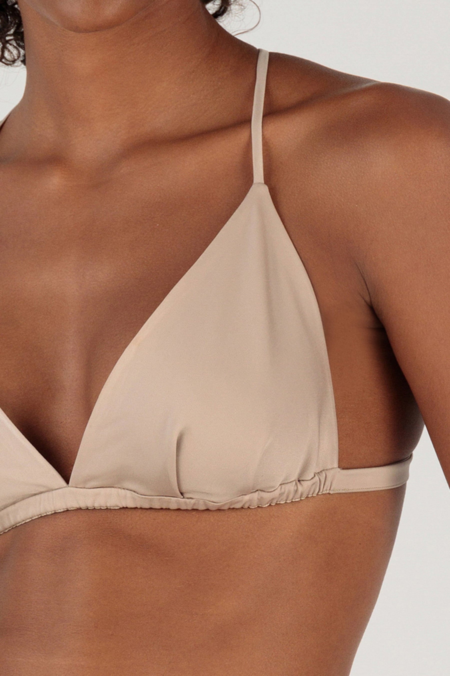 SATIN V BRALETTE