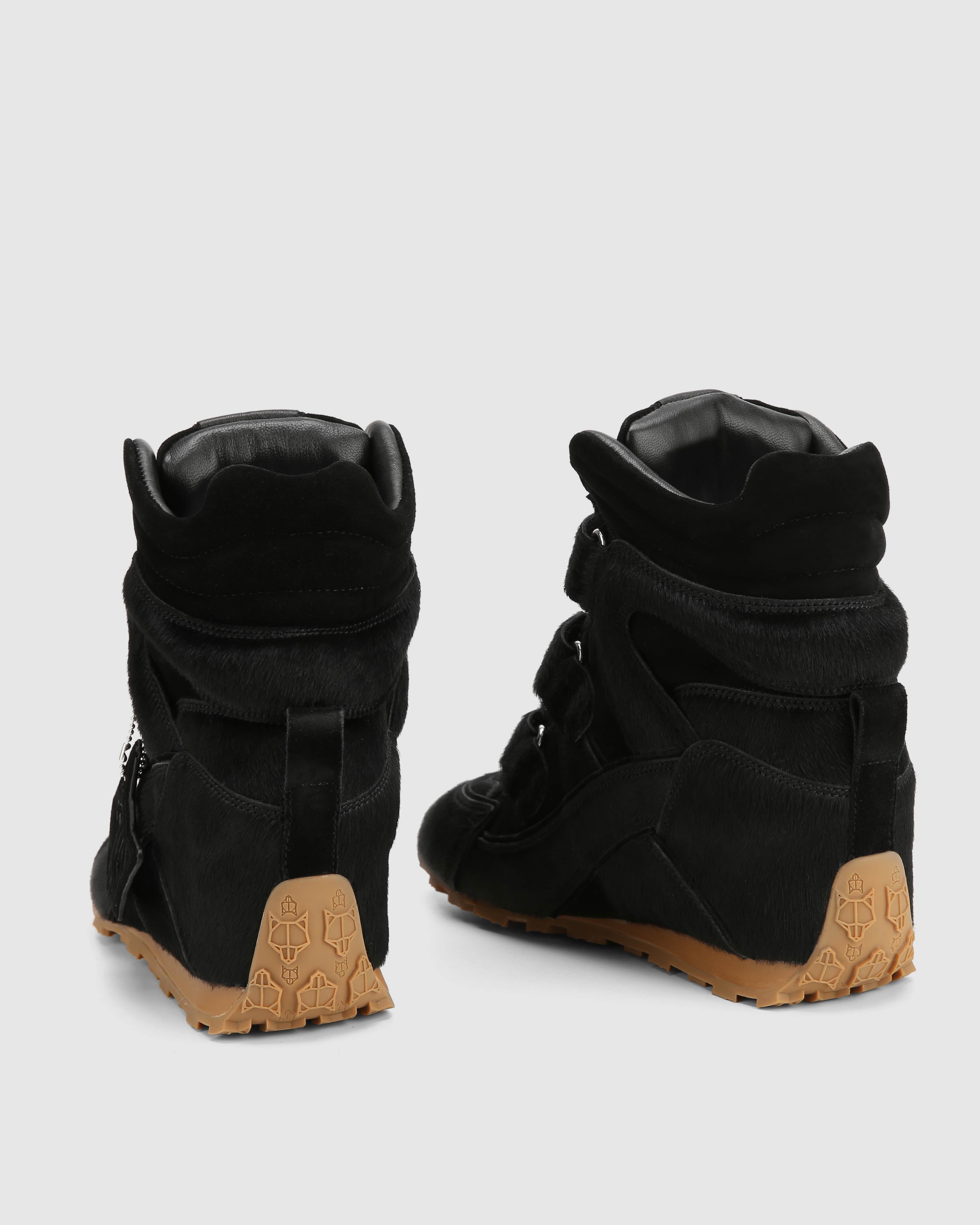 Element Black Pony