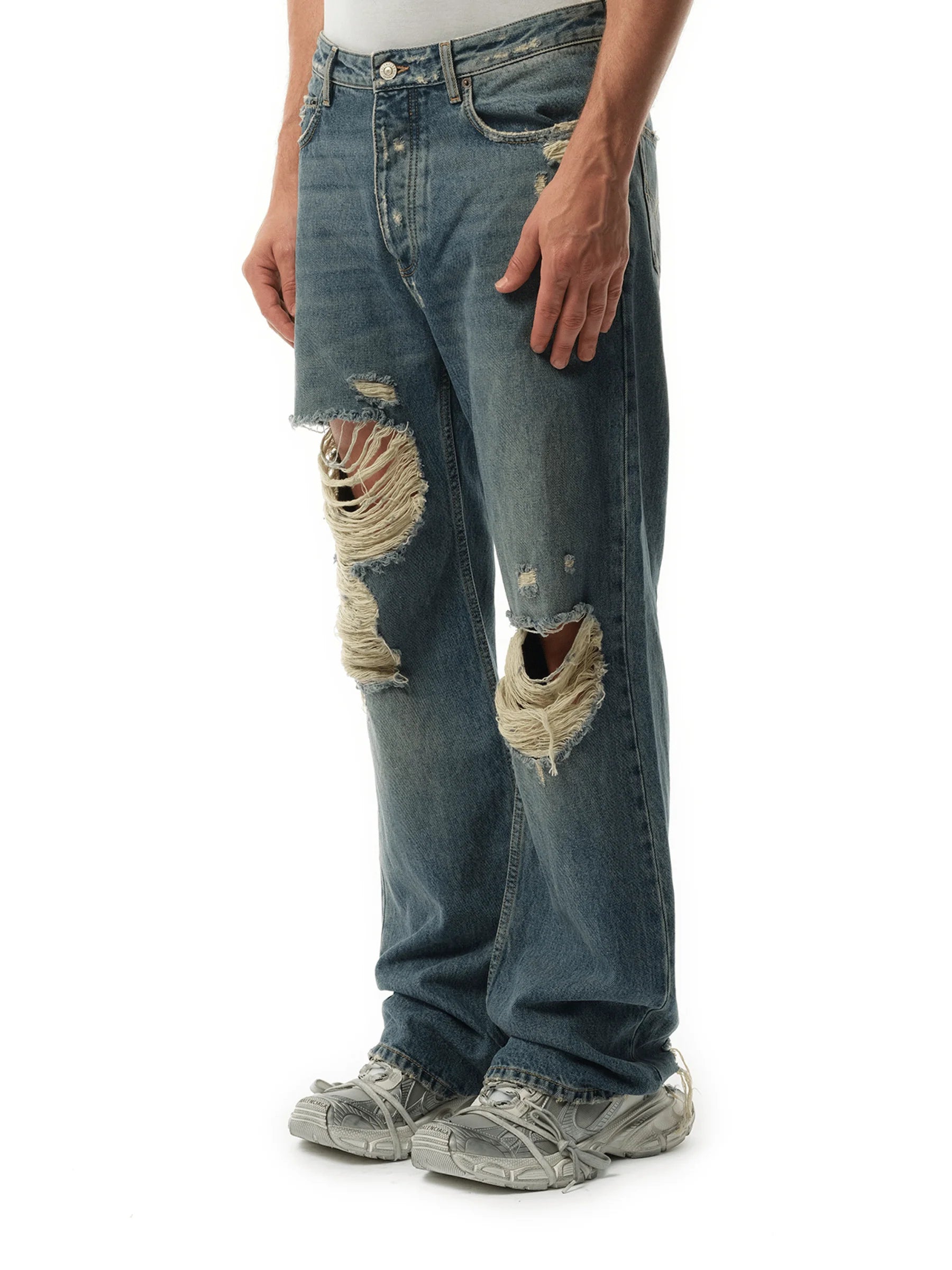 Light Indigo Denim Ripped Pants in Sun Bleached Blue