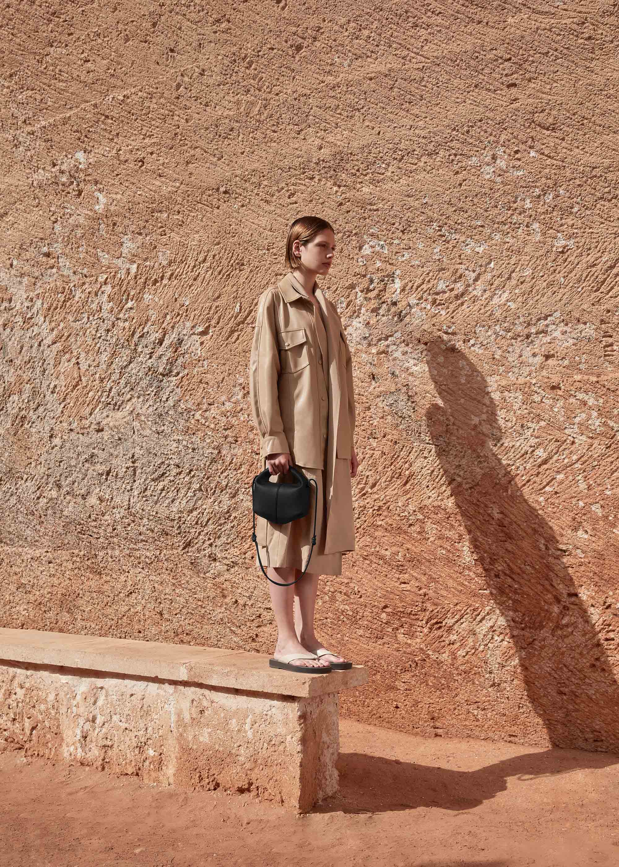 Béri - Textured Black