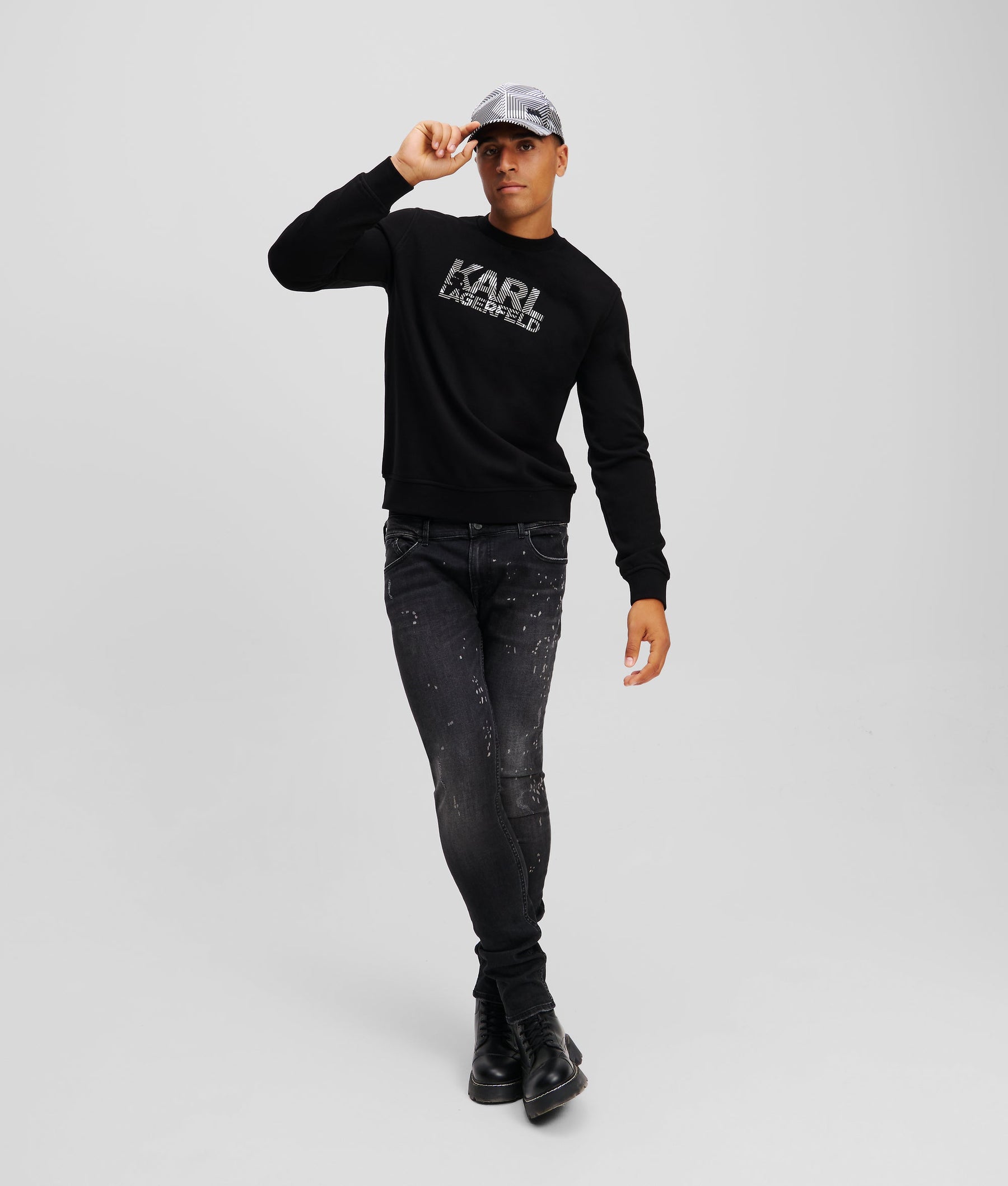 LOGO SWEATSHIRT