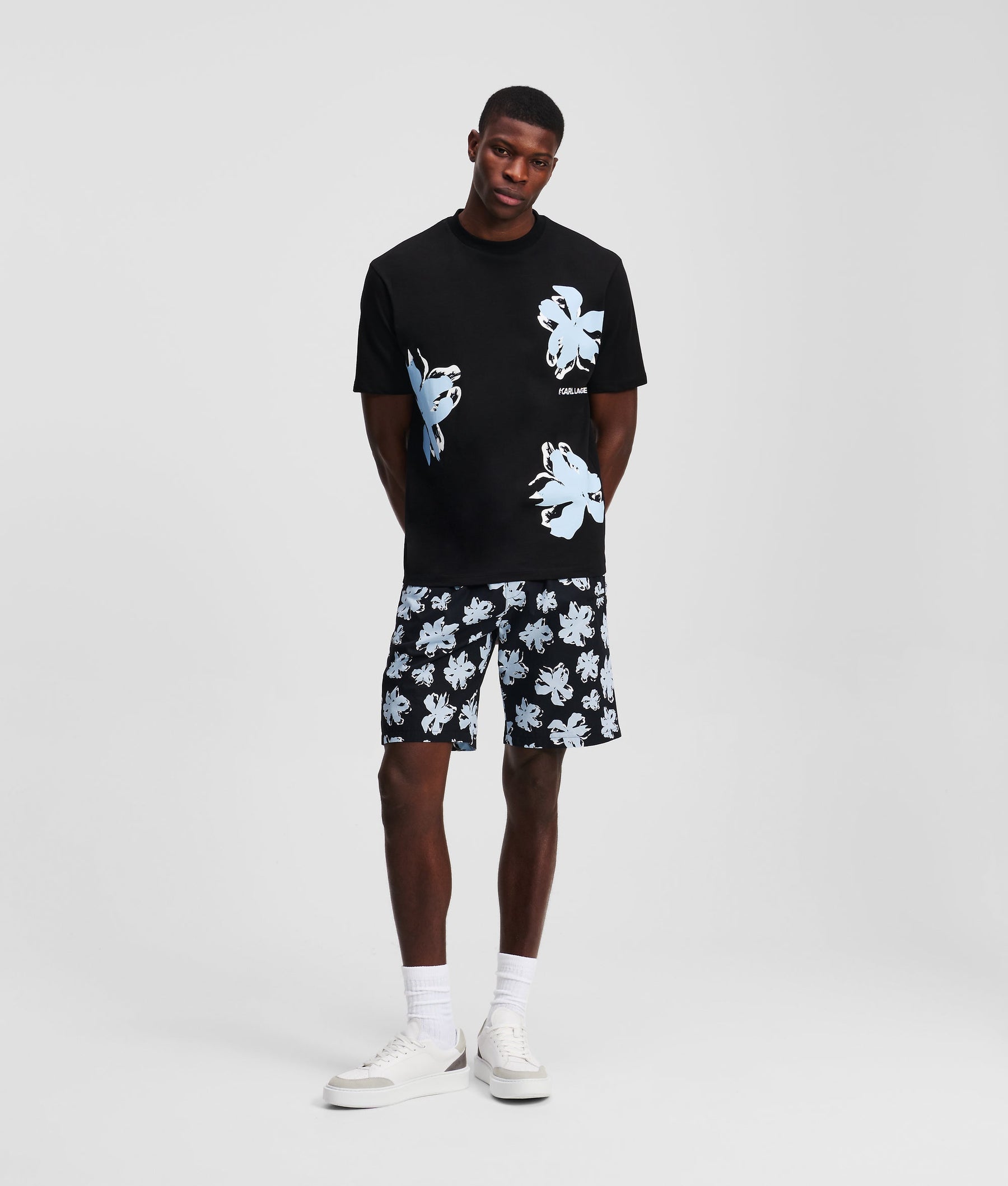 FLOWER PRINT T-SHIRT